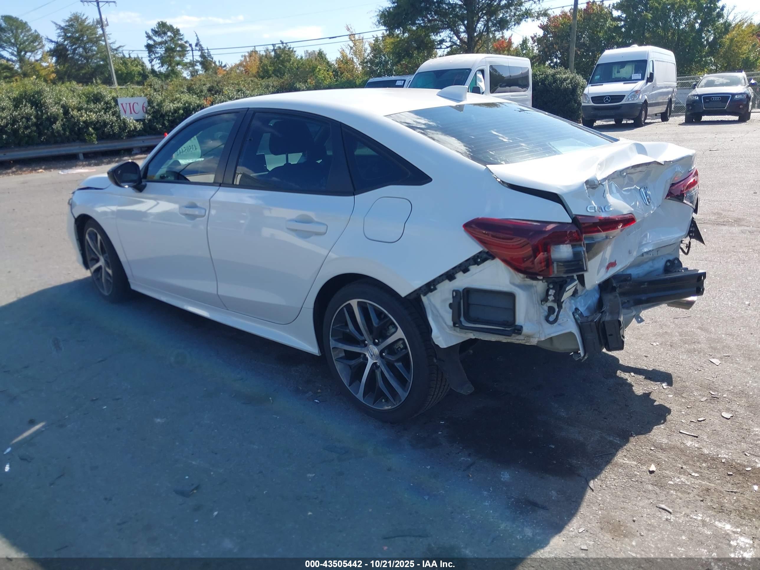 HONDA CIVIC image 3