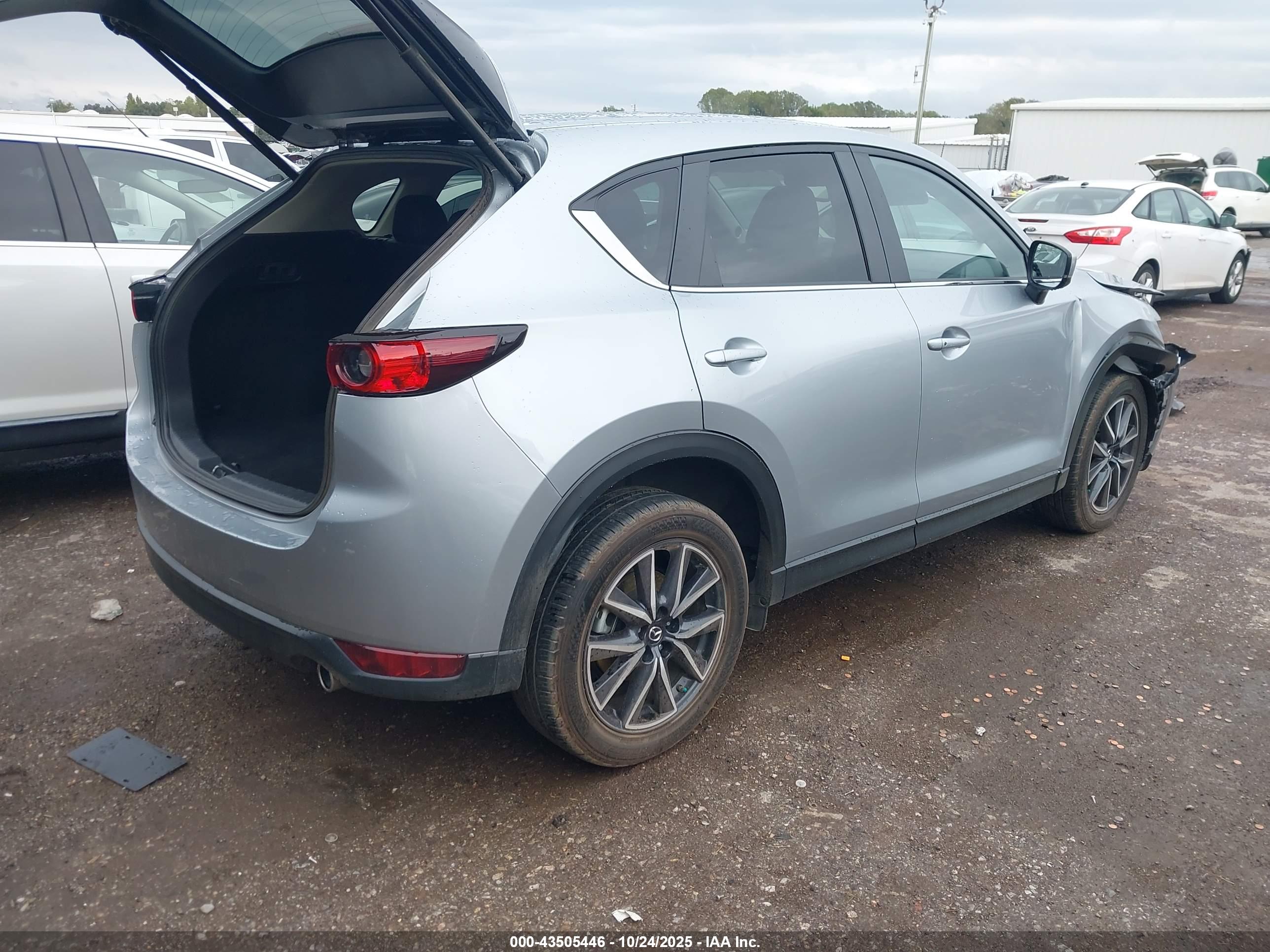 MAZDA CX-5 image 4