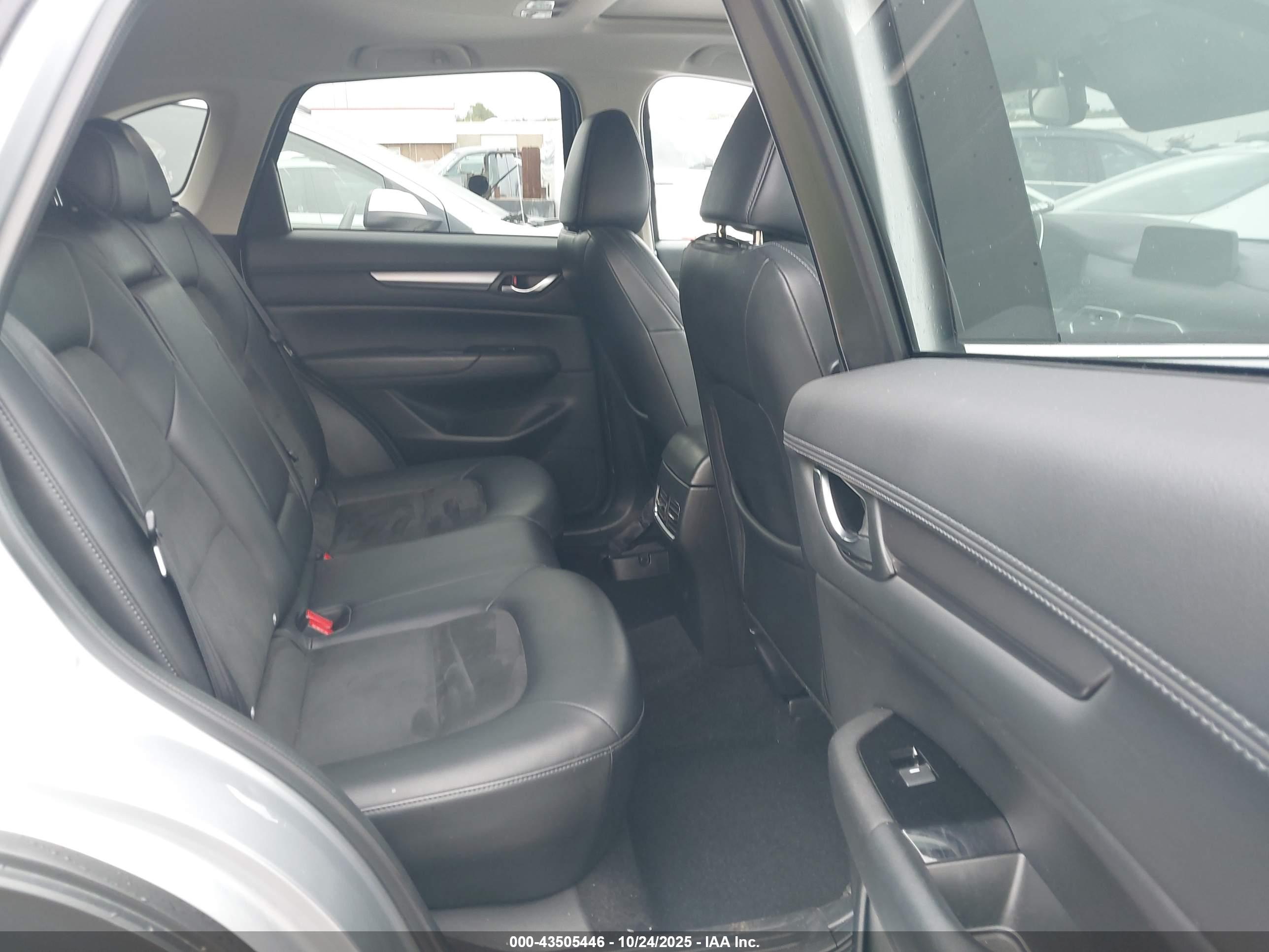 MAZDA CX-5 image 8