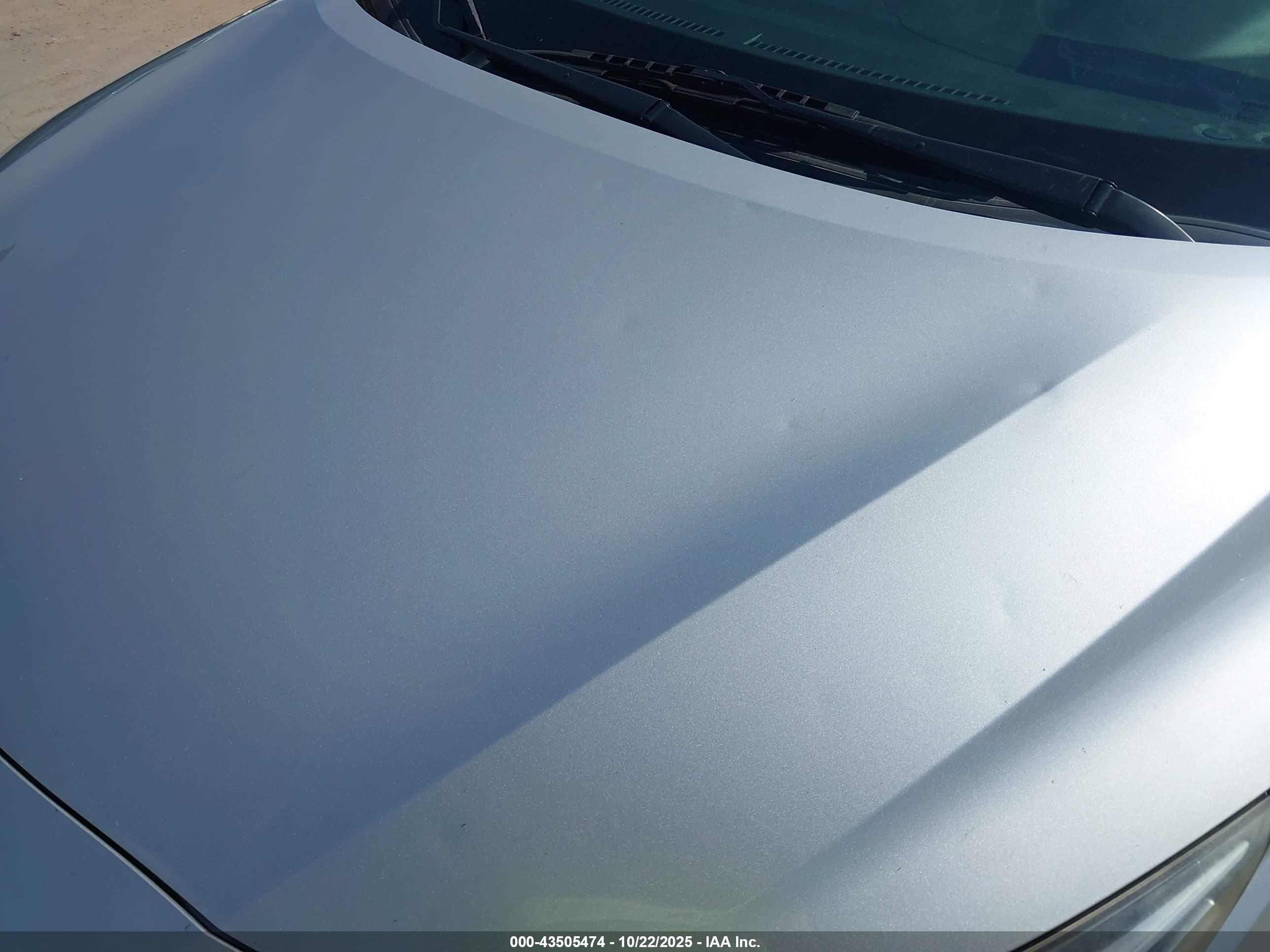 NISSAN VERSA image 6