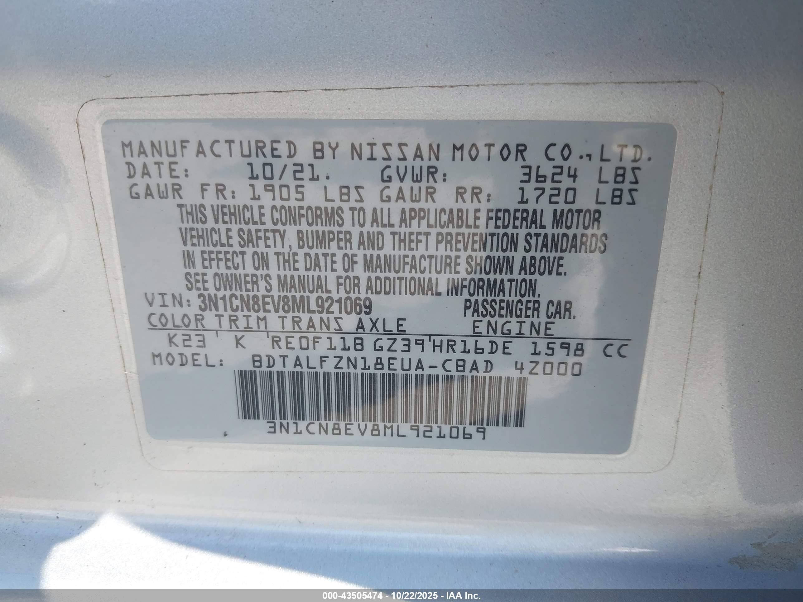 NISSAN VERSA image 9