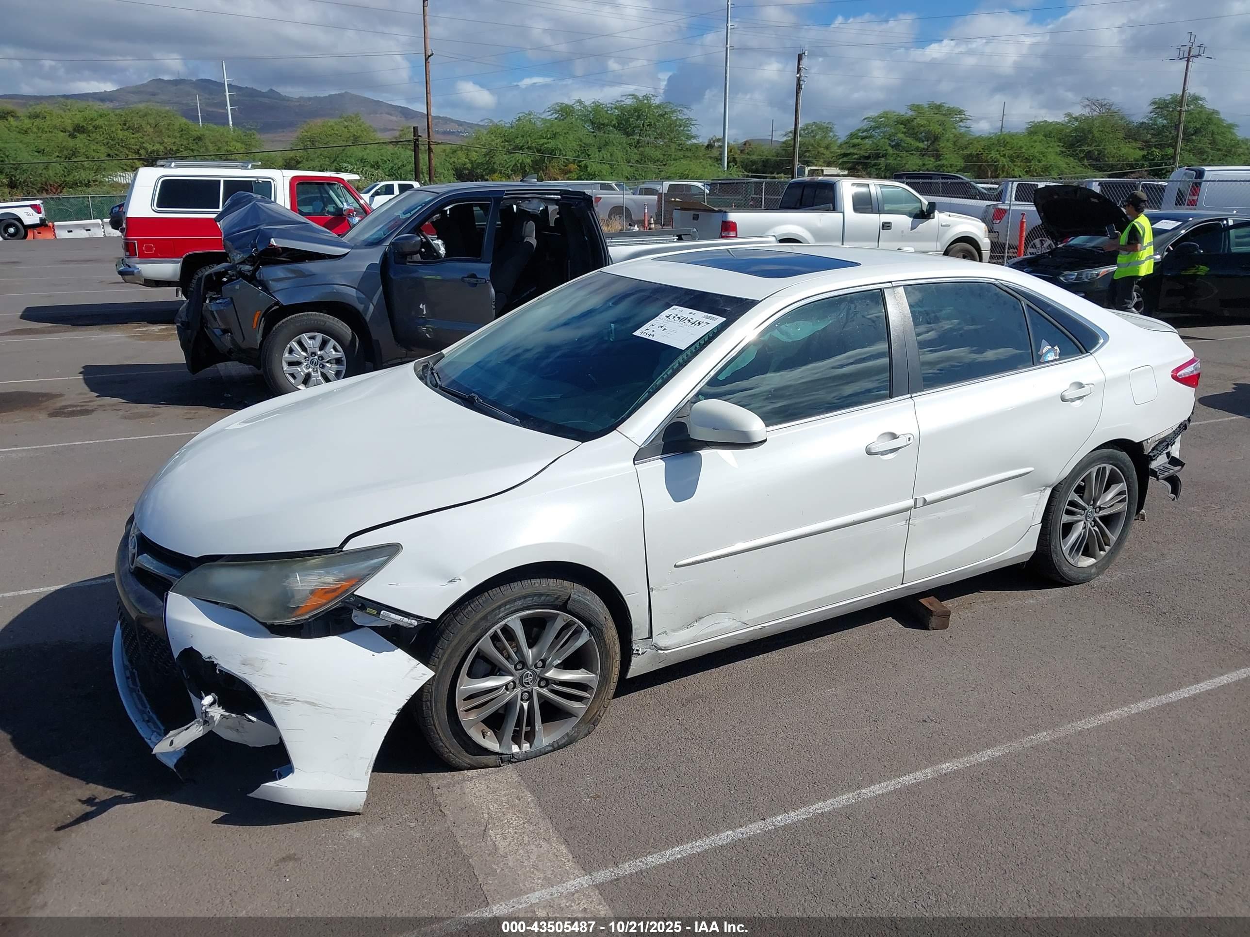 TOYOTA CAMRY image 6