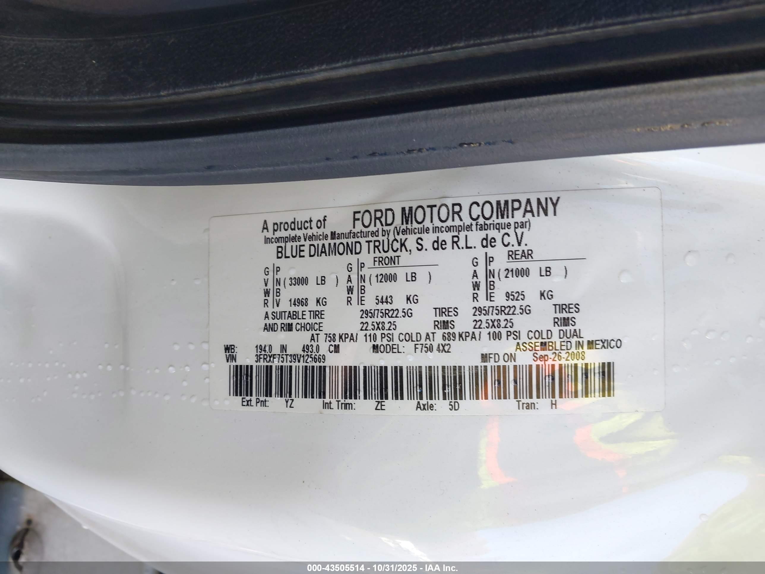 FORD F-750 image 9
