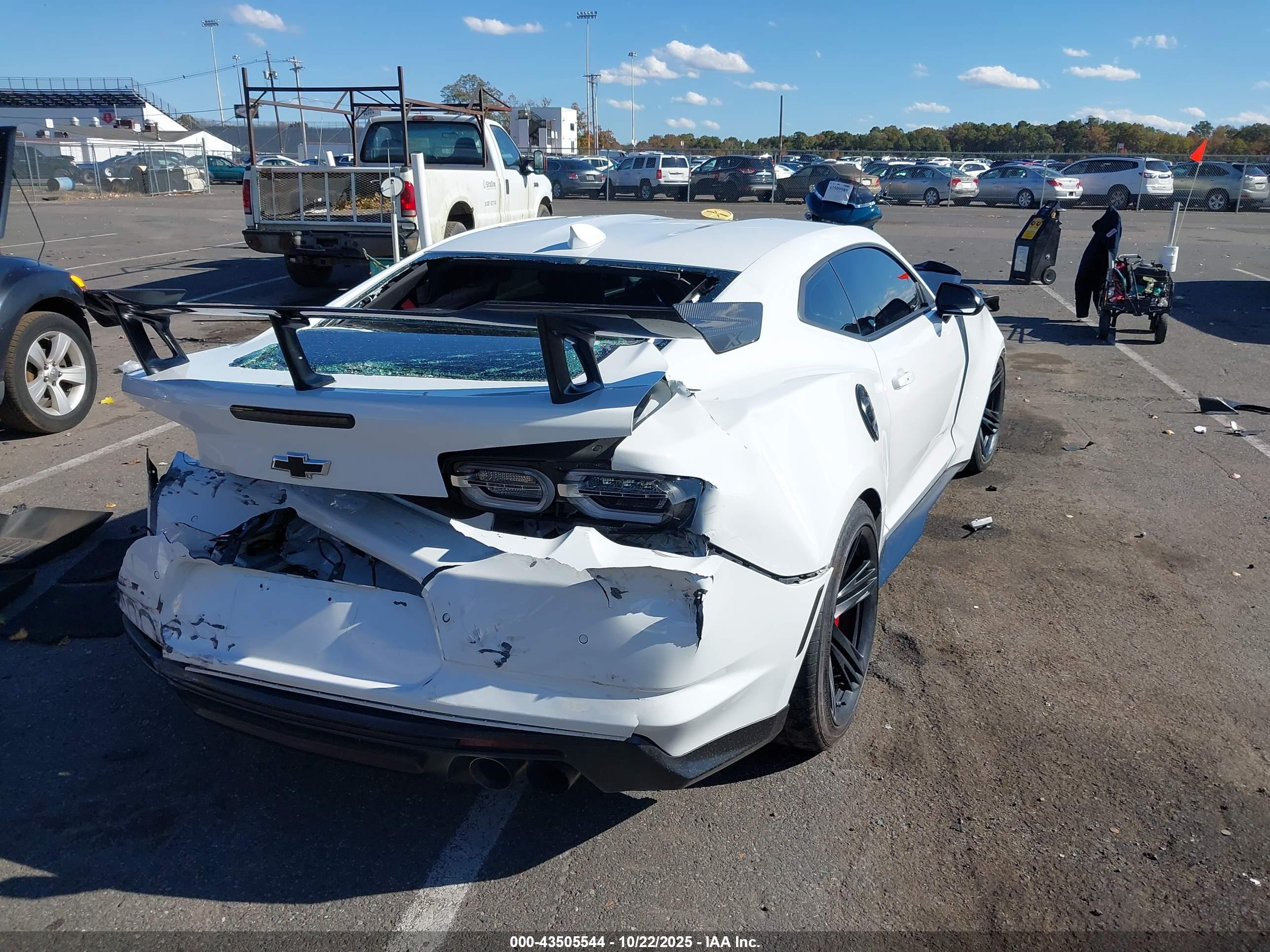 CHEVROLET CAMARO image 4
