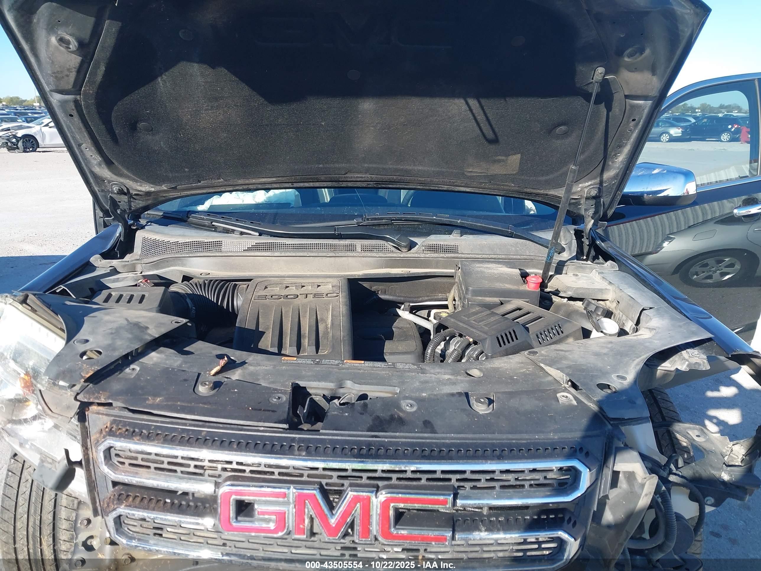GMC TERRAIN image 10