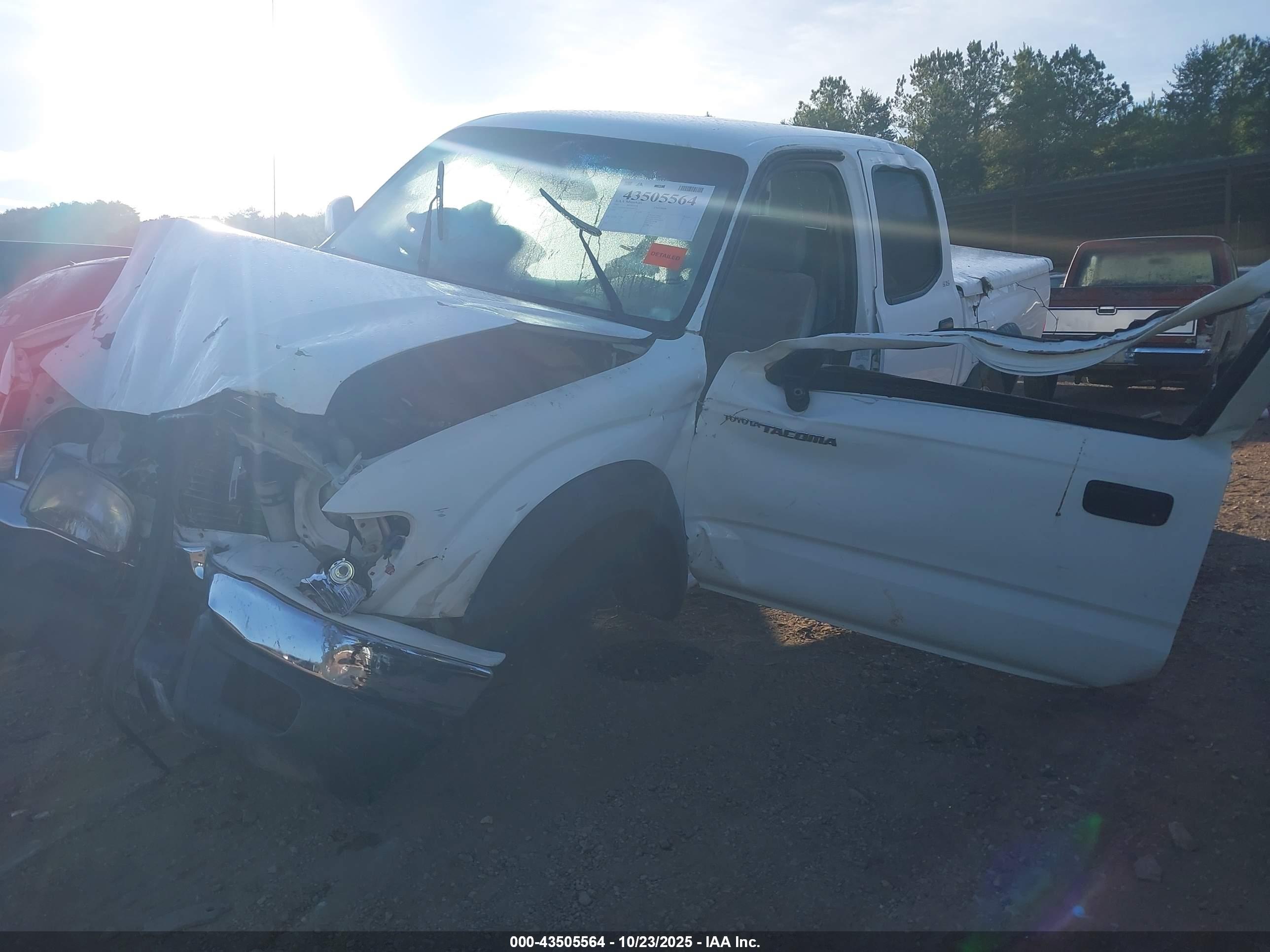 TOYOTA TACOMA image 2