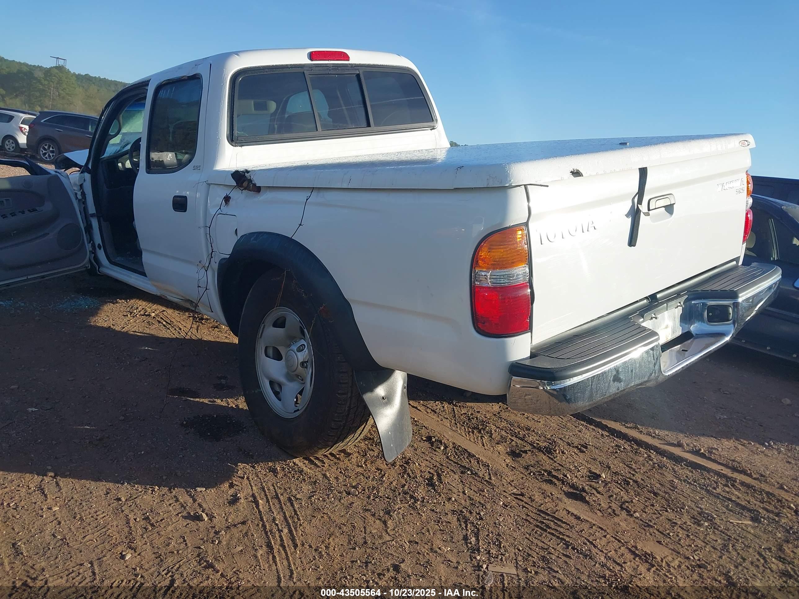 TOYOTA TACOMA image 3