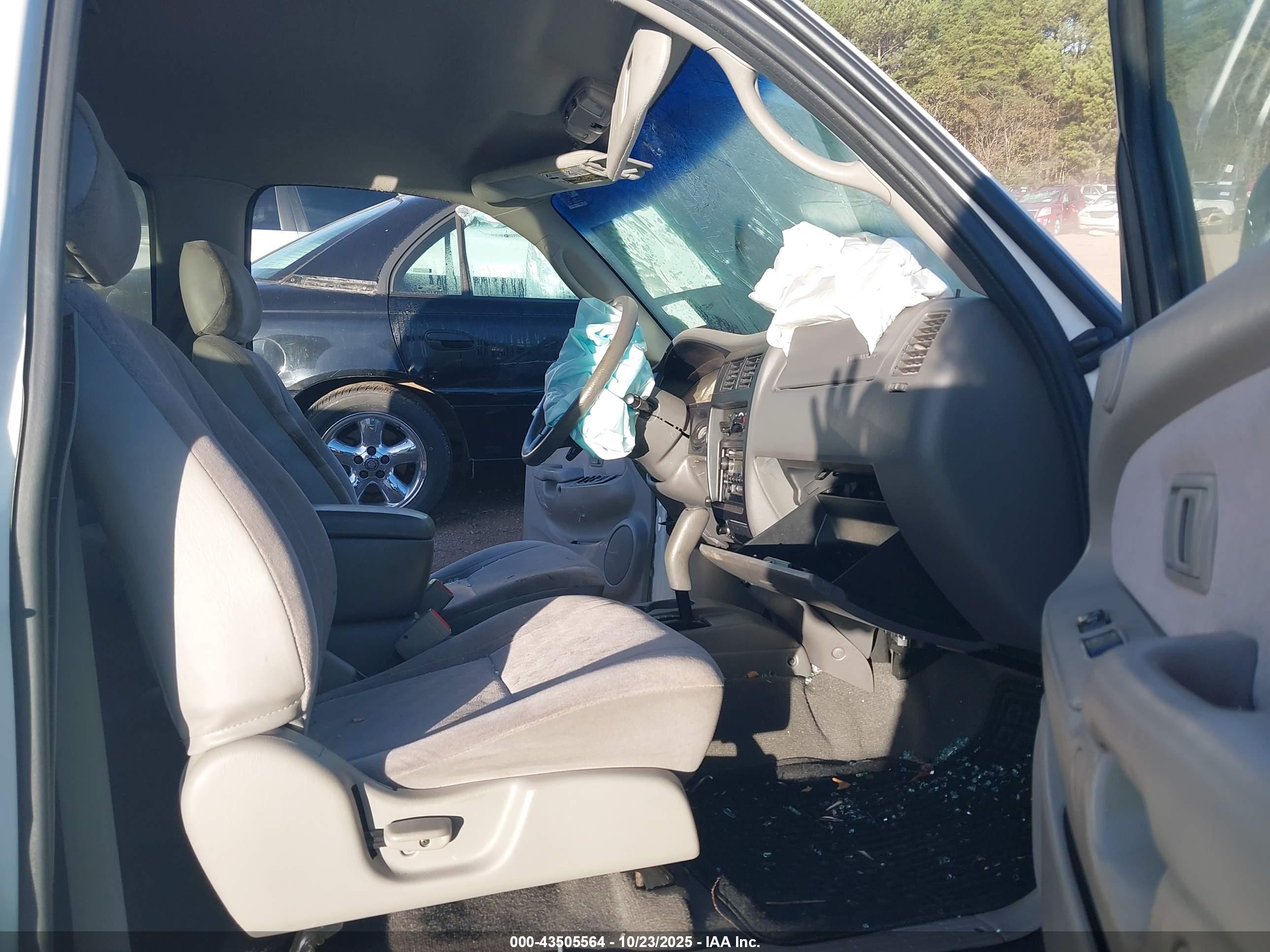TOYOTA TACOMA image 5