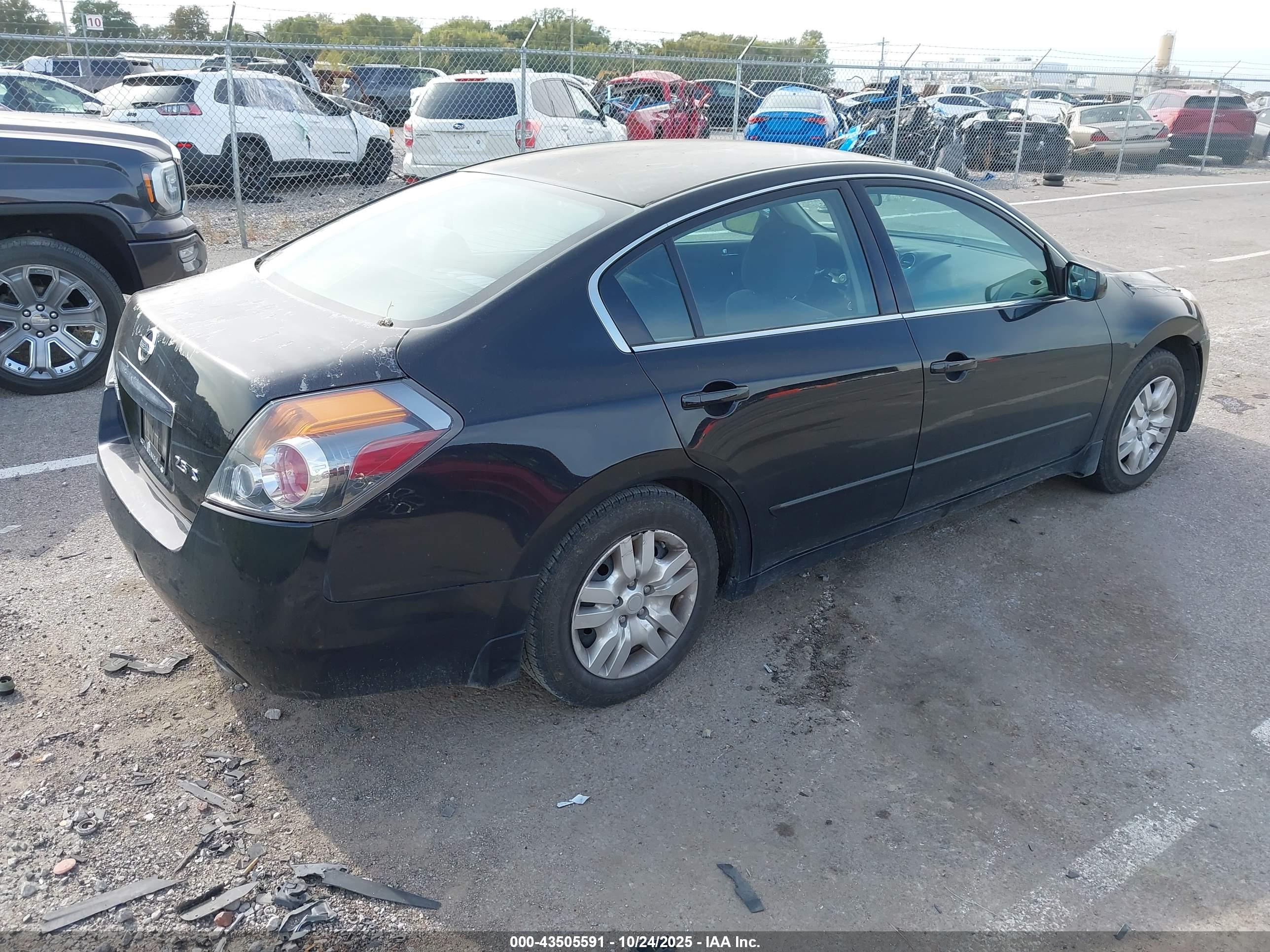 NISSAN ALTIMA image 4