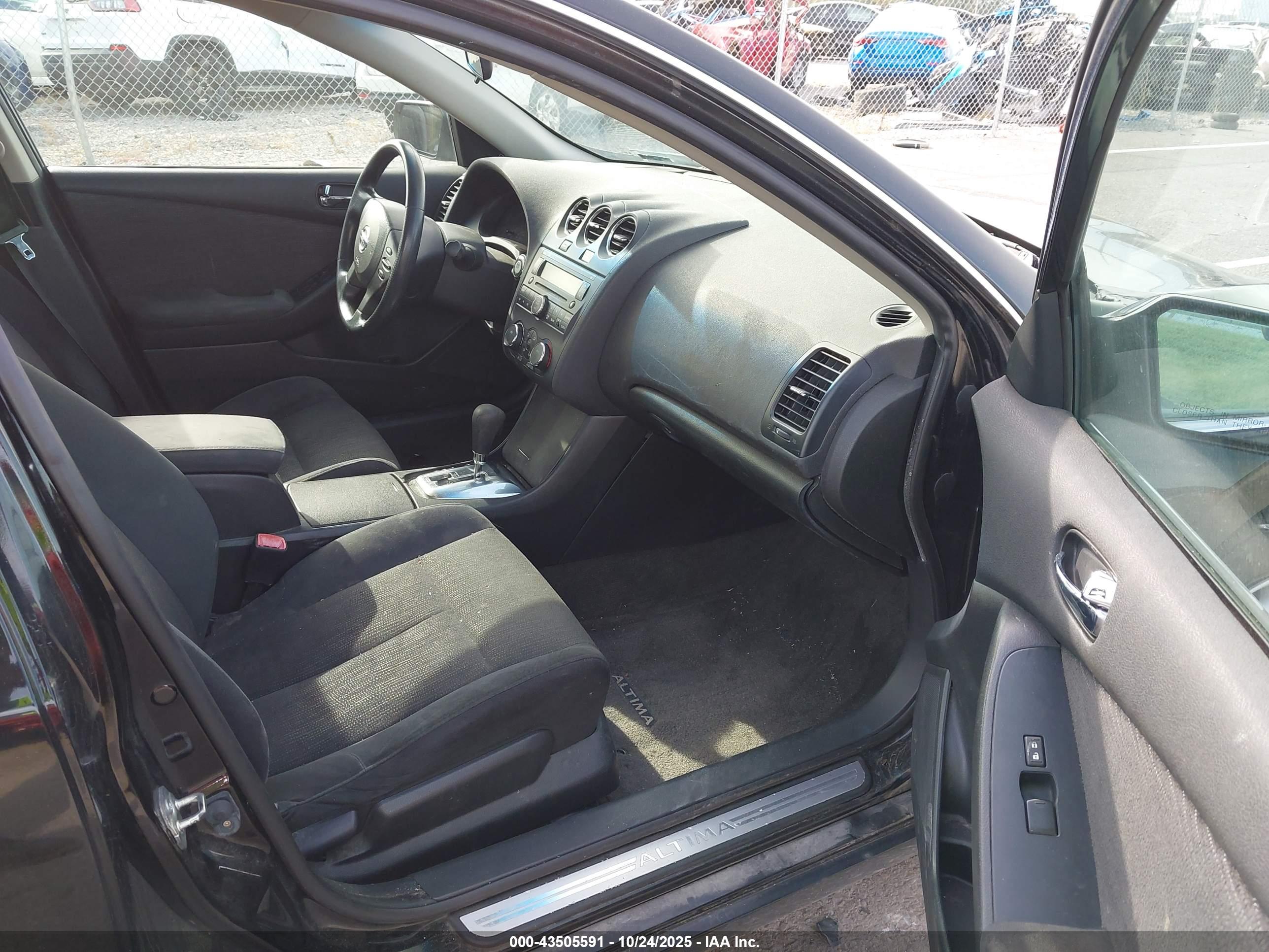 NISSAN ALTIMA image 5