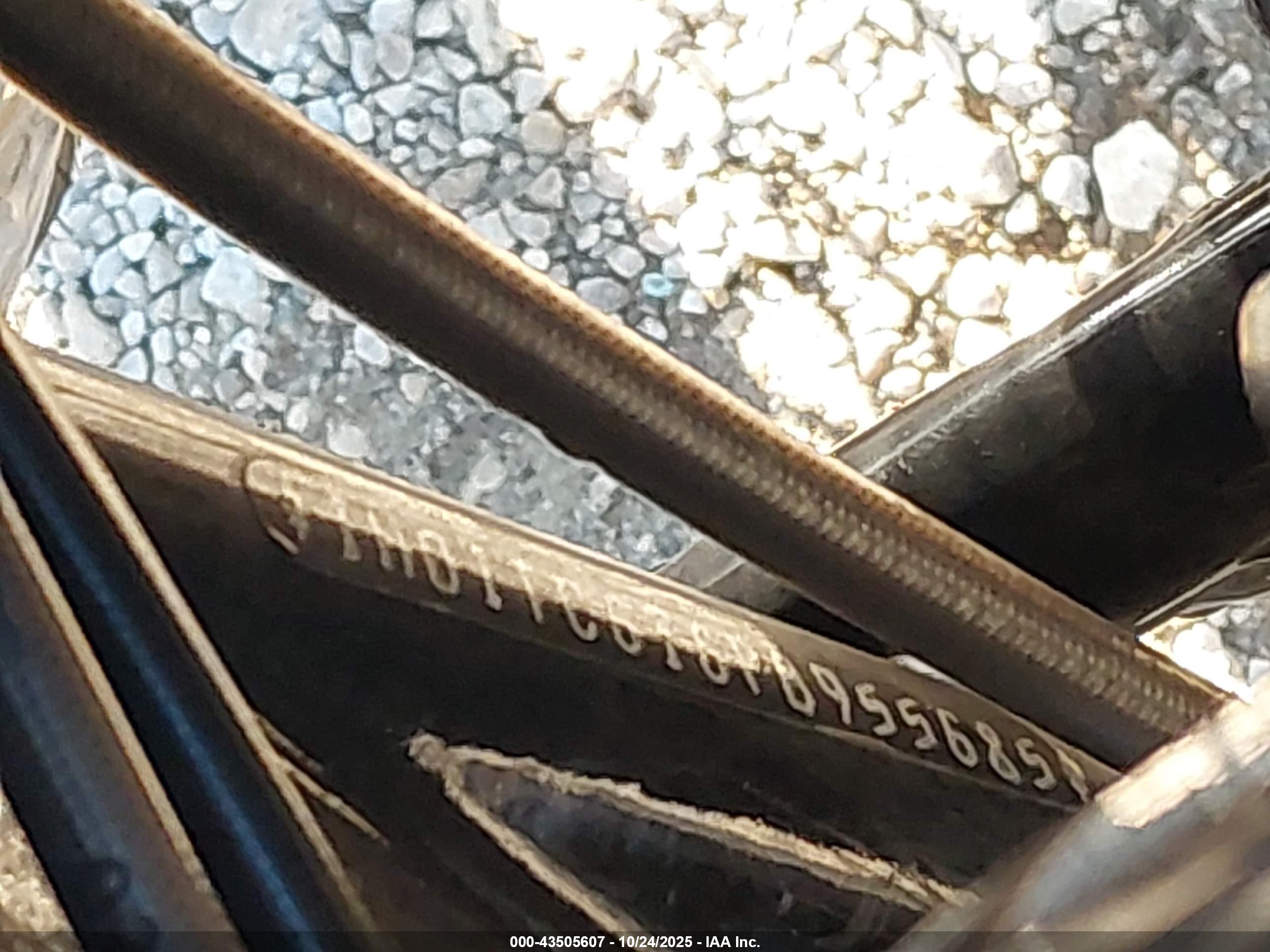HARLEY-DAVIDSON FLTRXSE image 10