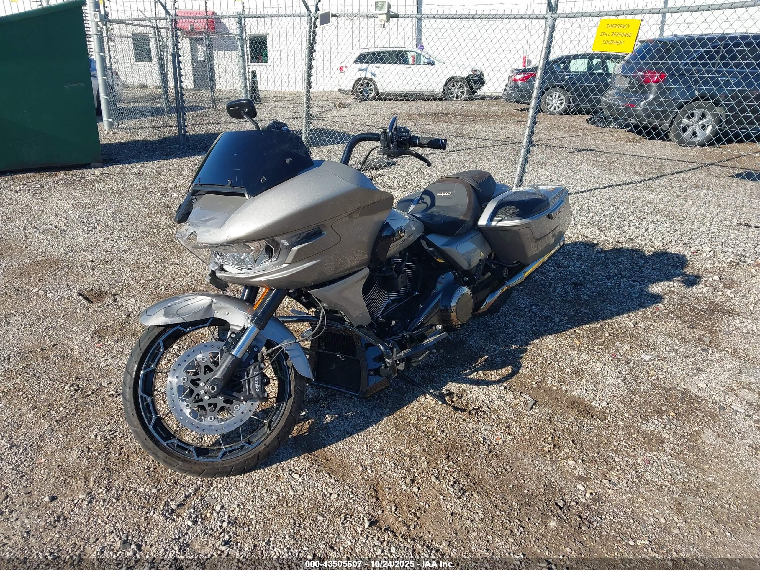 HARLEY-DAVIDSON FLTRXSE image 2