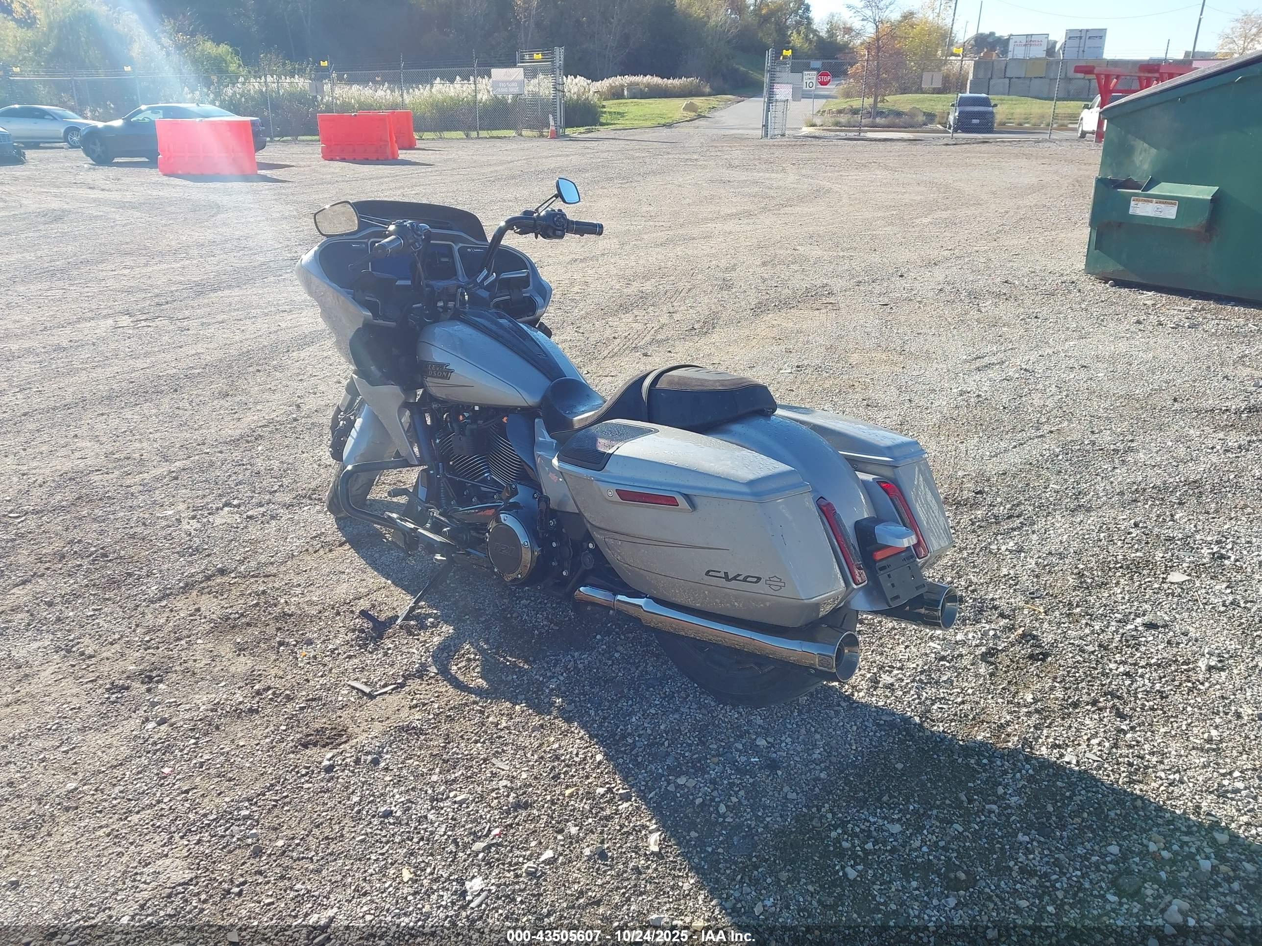HARLEY-DAVIDSON FLTRXSE image 3