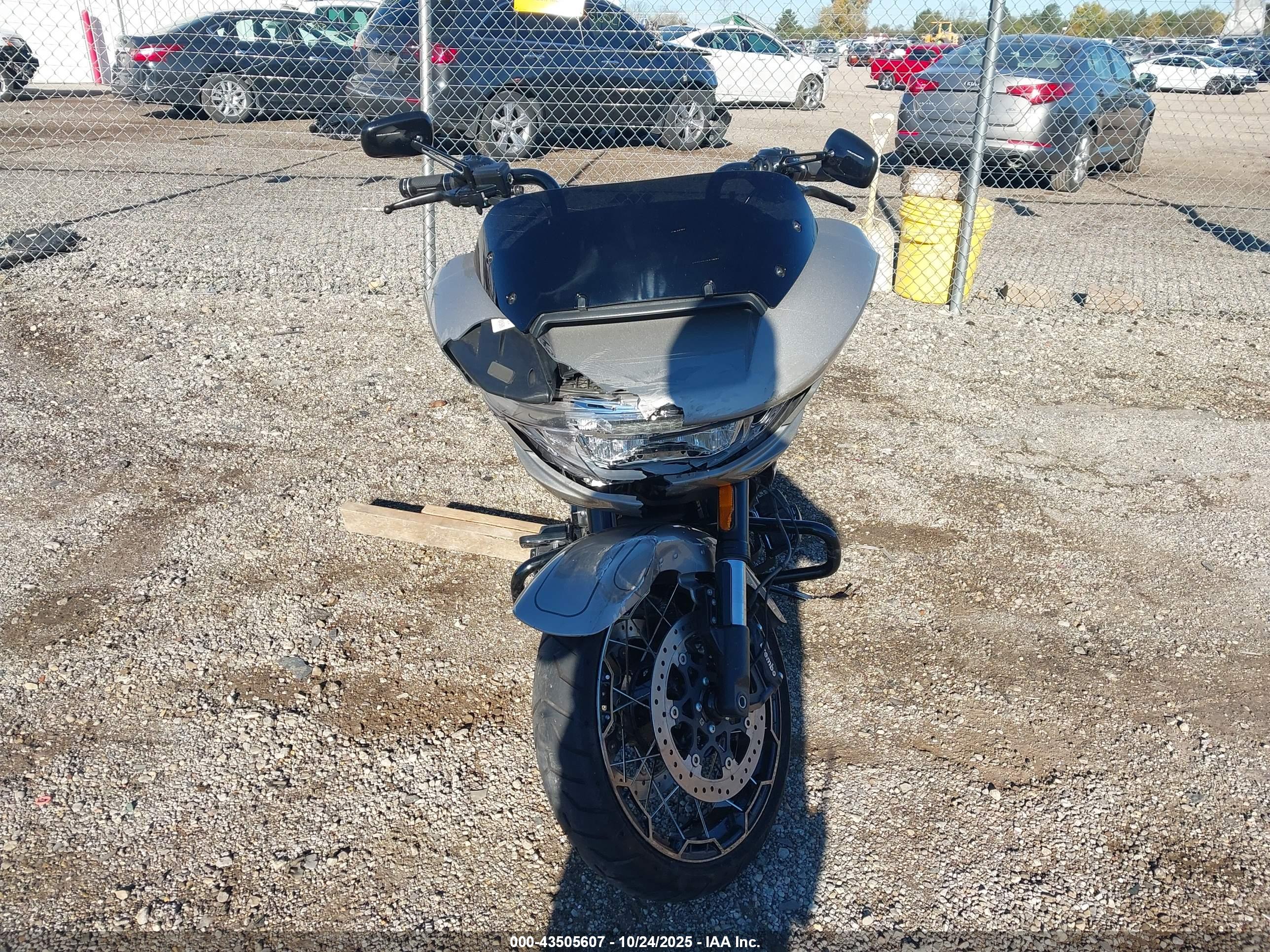 HARLEY-DAVIDSON FLTRXSE image 5