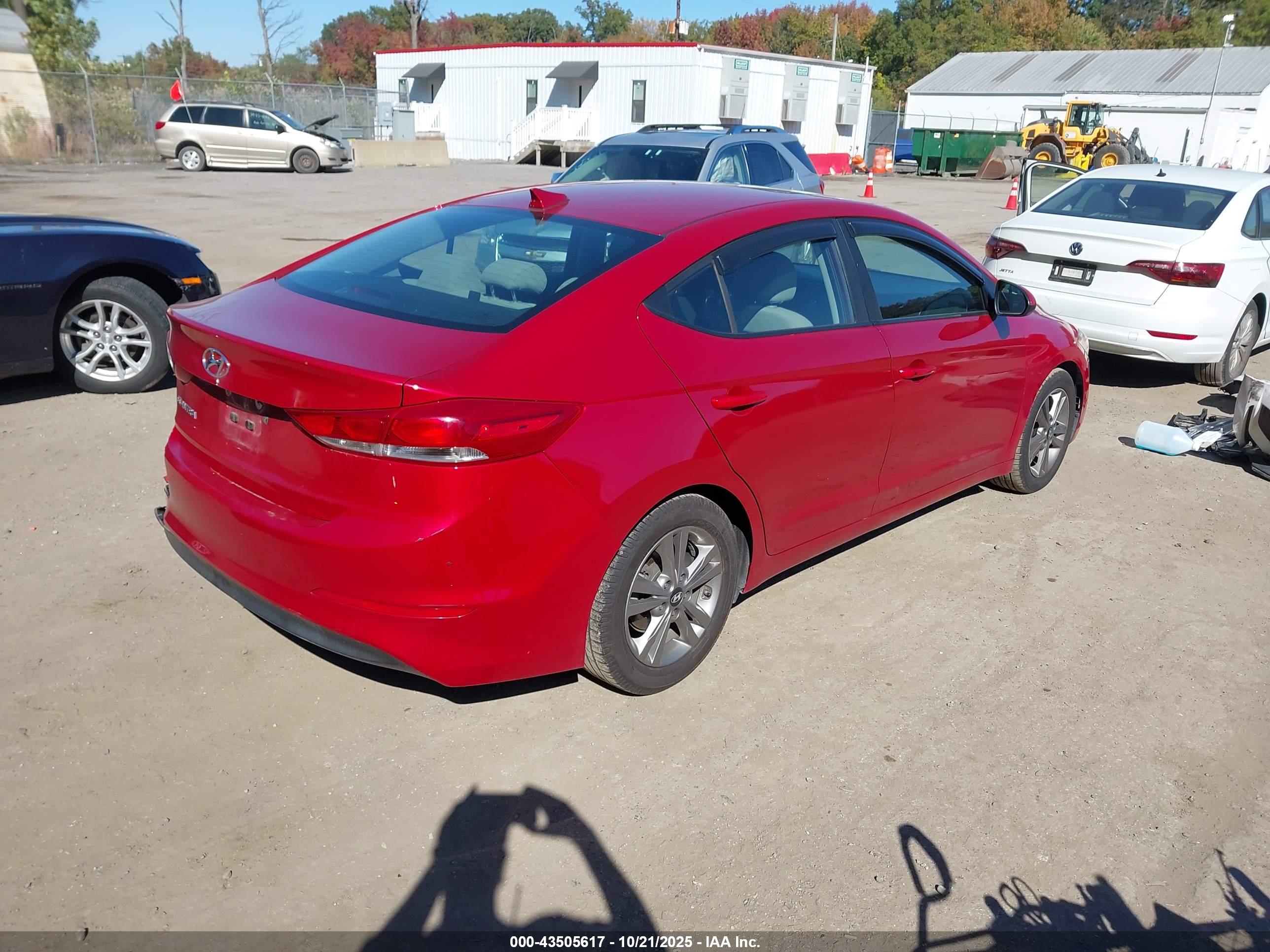 HYUNDAI ELANTRA image 4