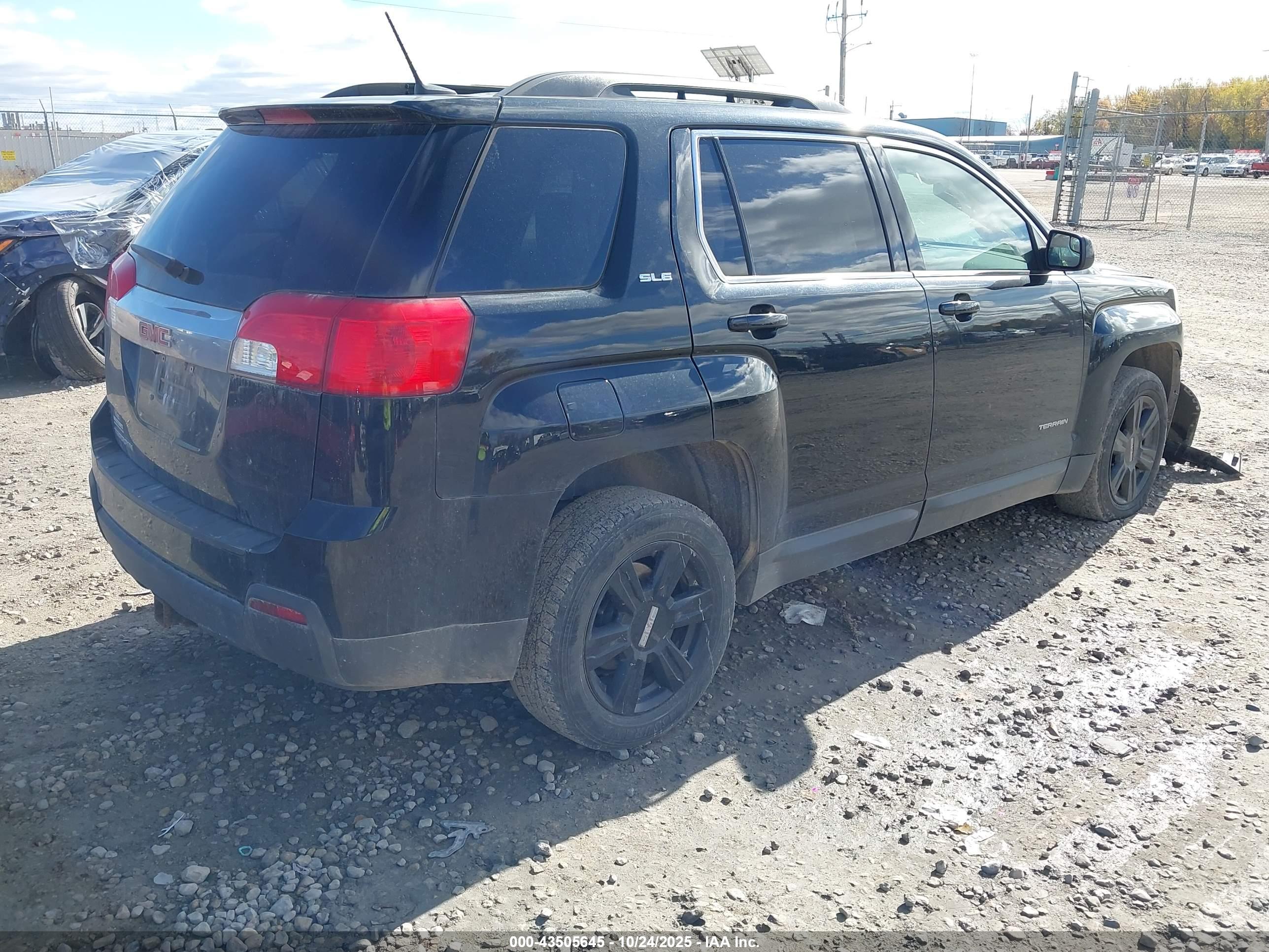 GMC TERRAIN image 4