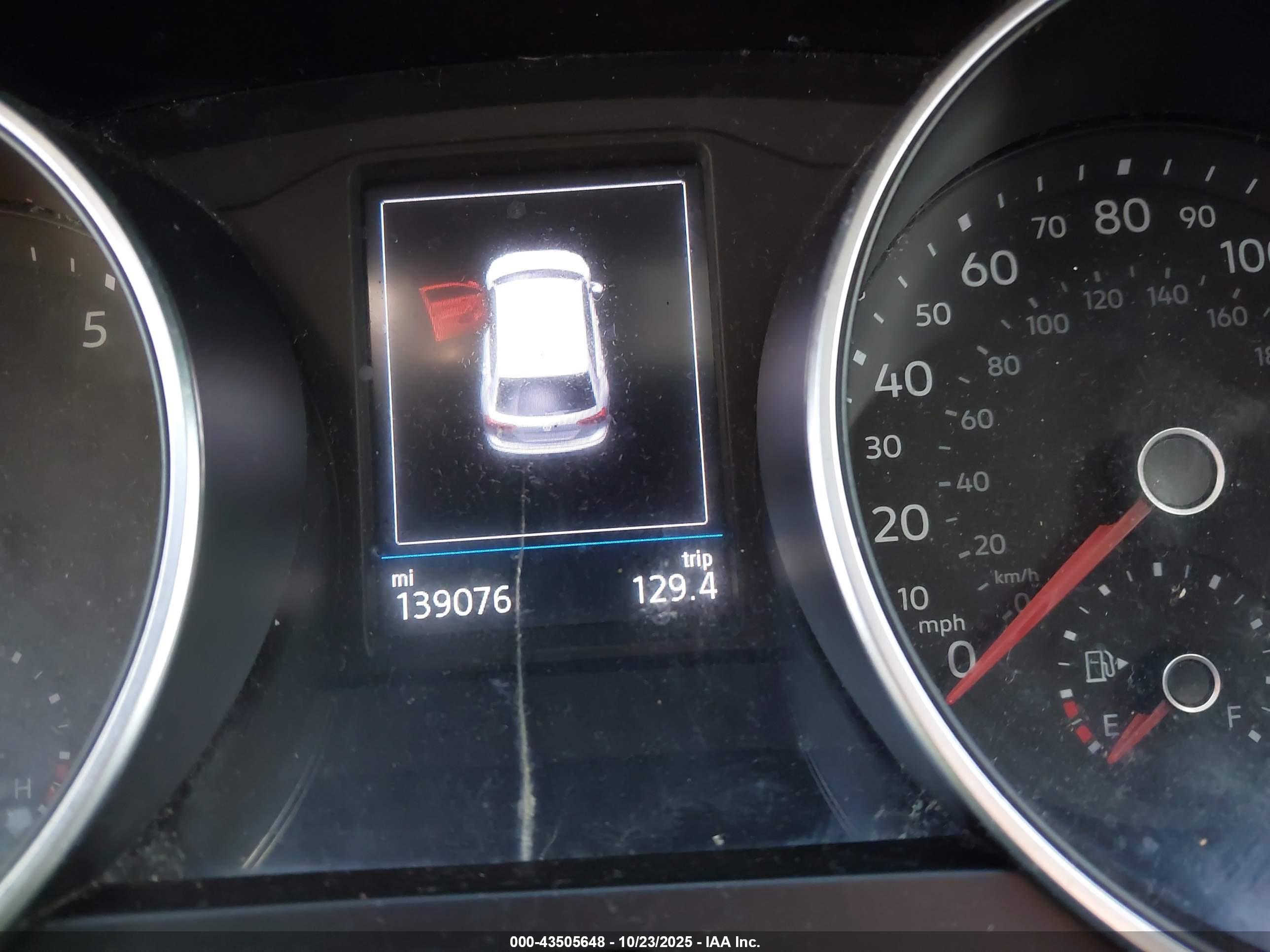 VOLKSWAGEN TIGUAN image 7