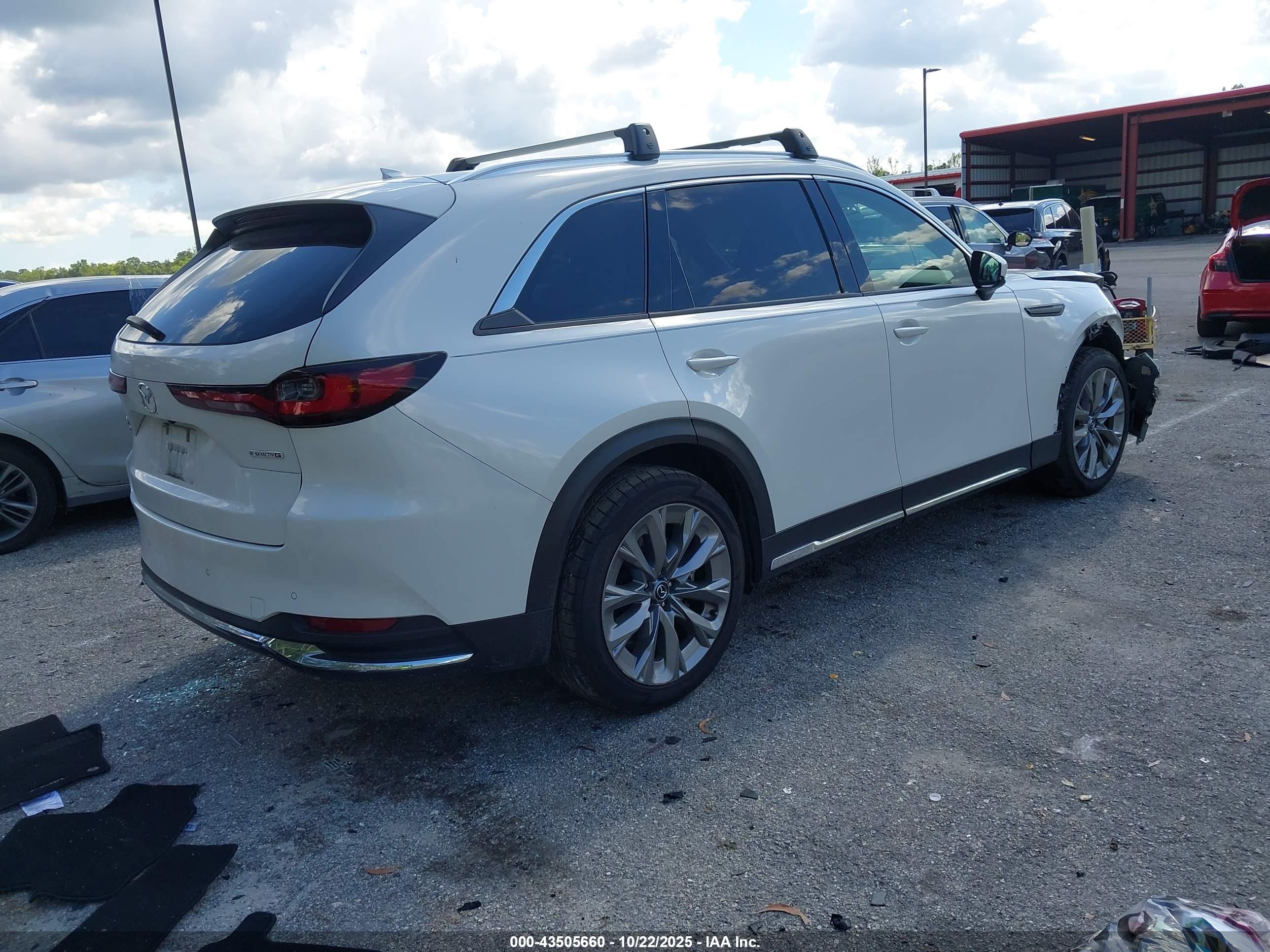 MAZDA CX-90 image 4