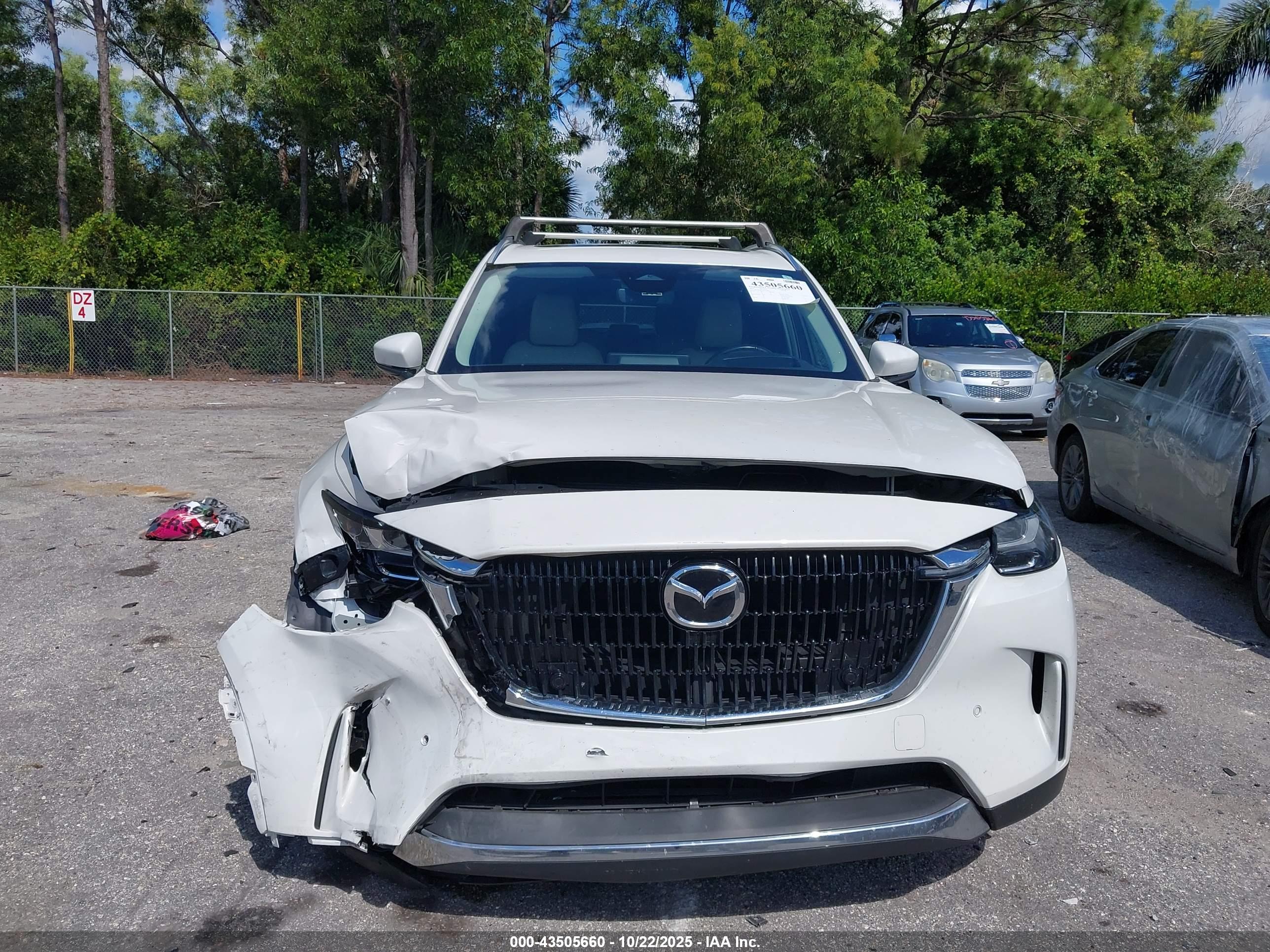 MAZDA CX-90 image 6