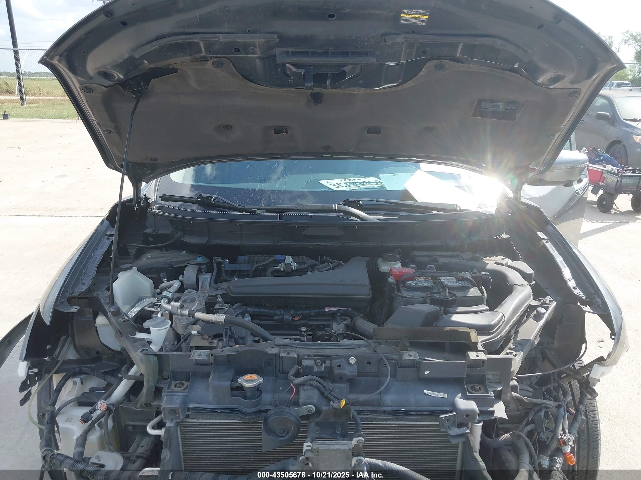 NISSAN ROGUE image 10