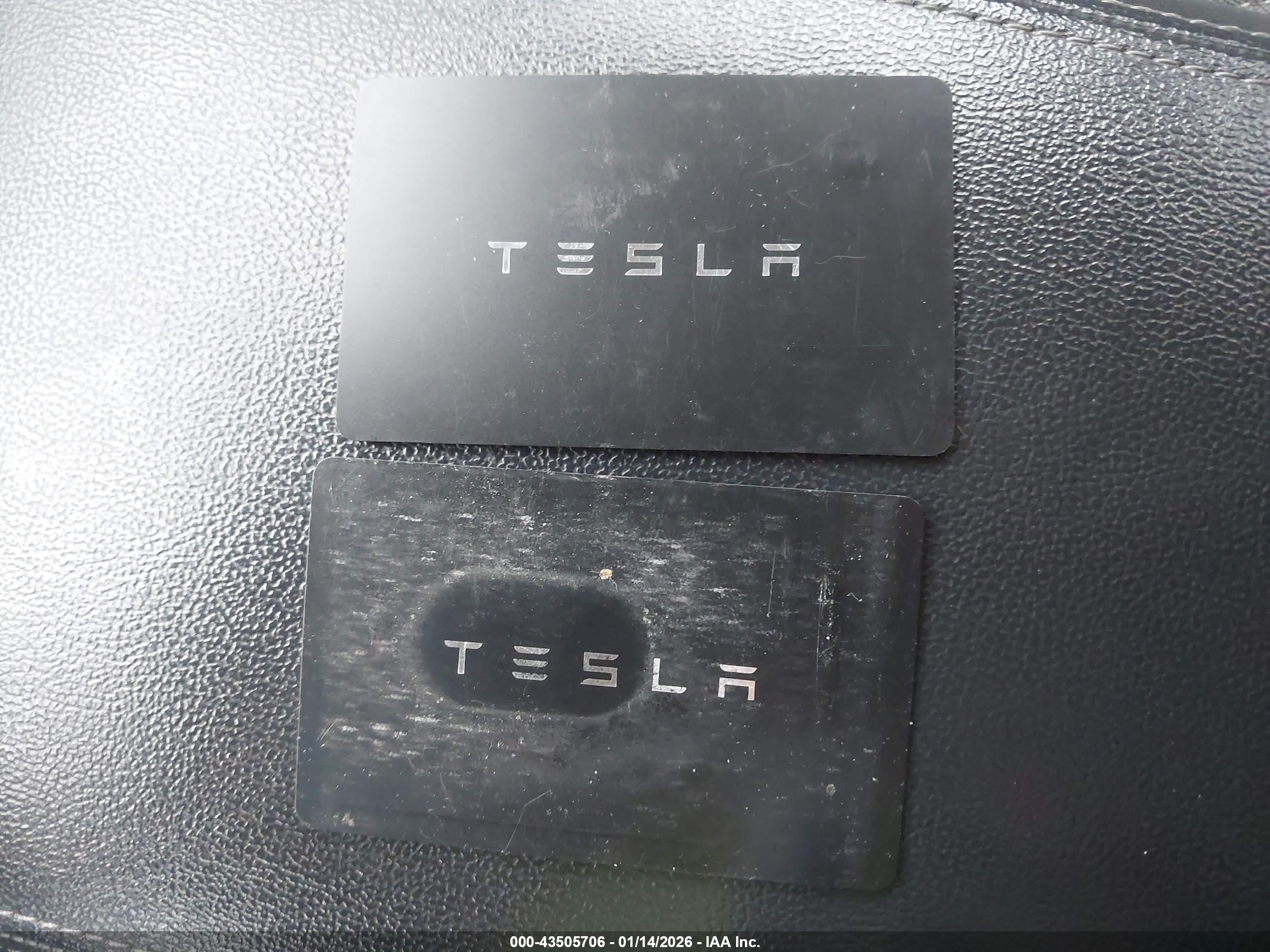 TESLA MODEL image 11