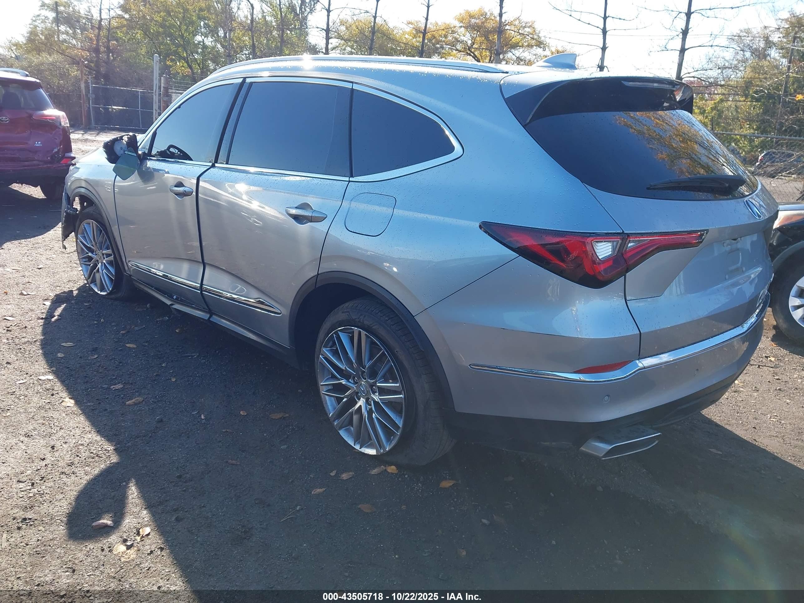 ACURA MDX image 3