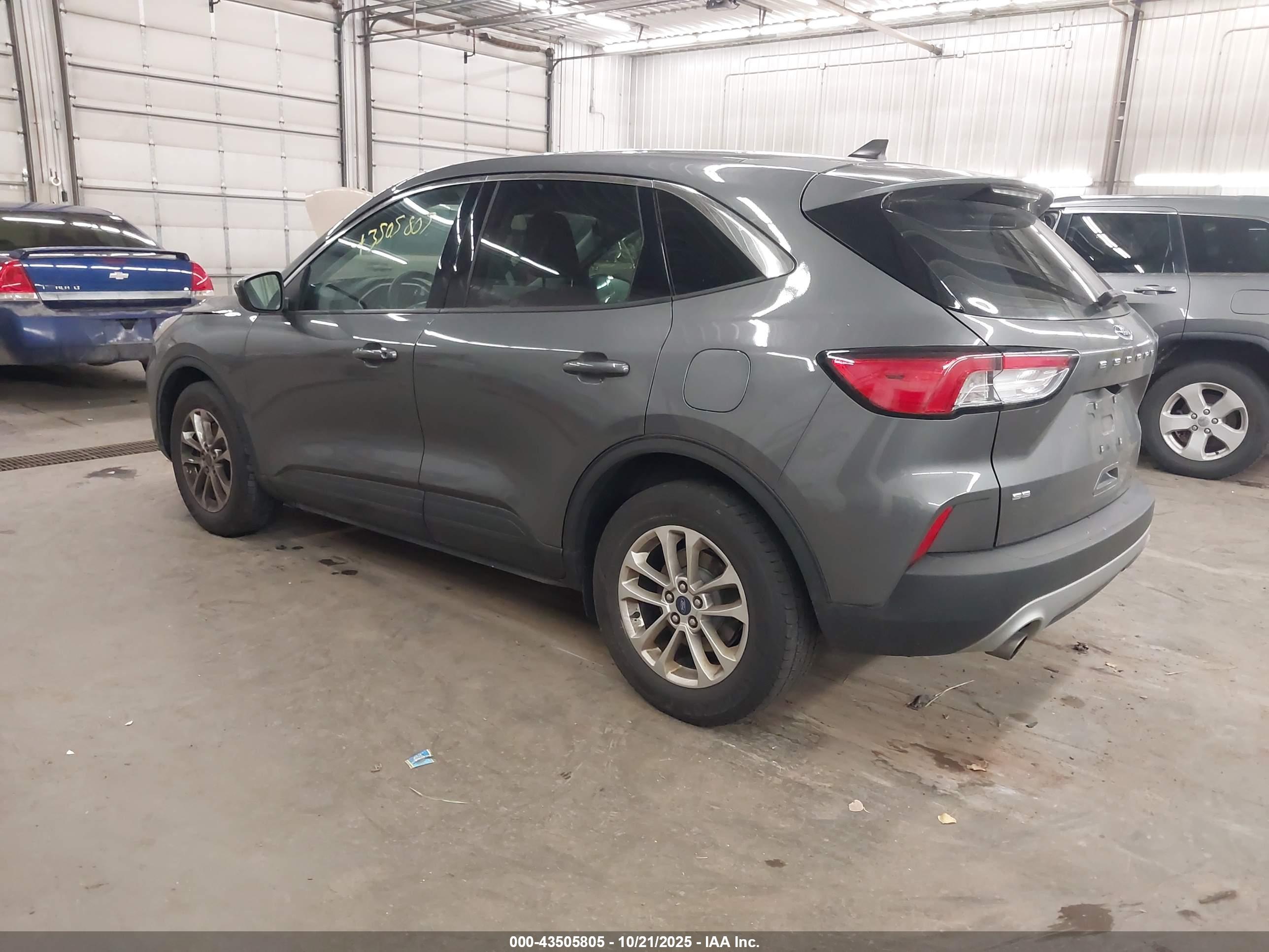 FORD ESCAPE image 3