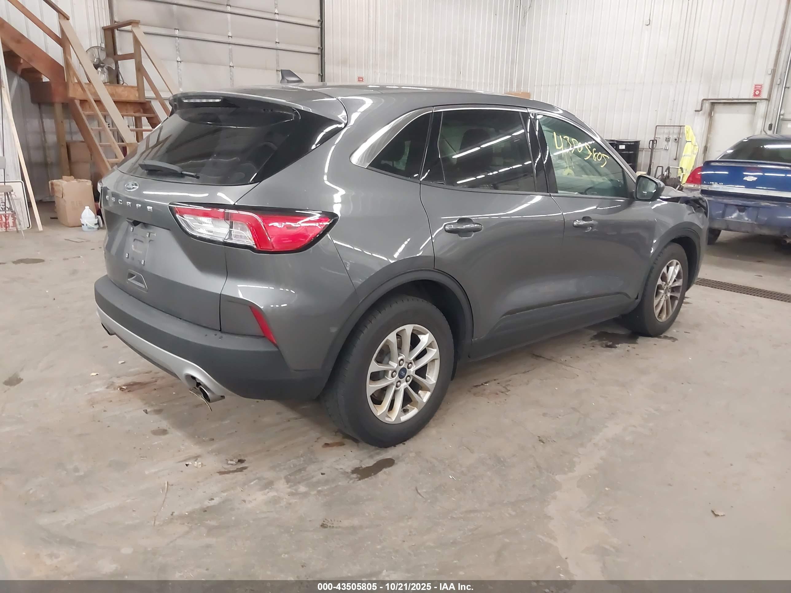 FORD ESCAPE image 4