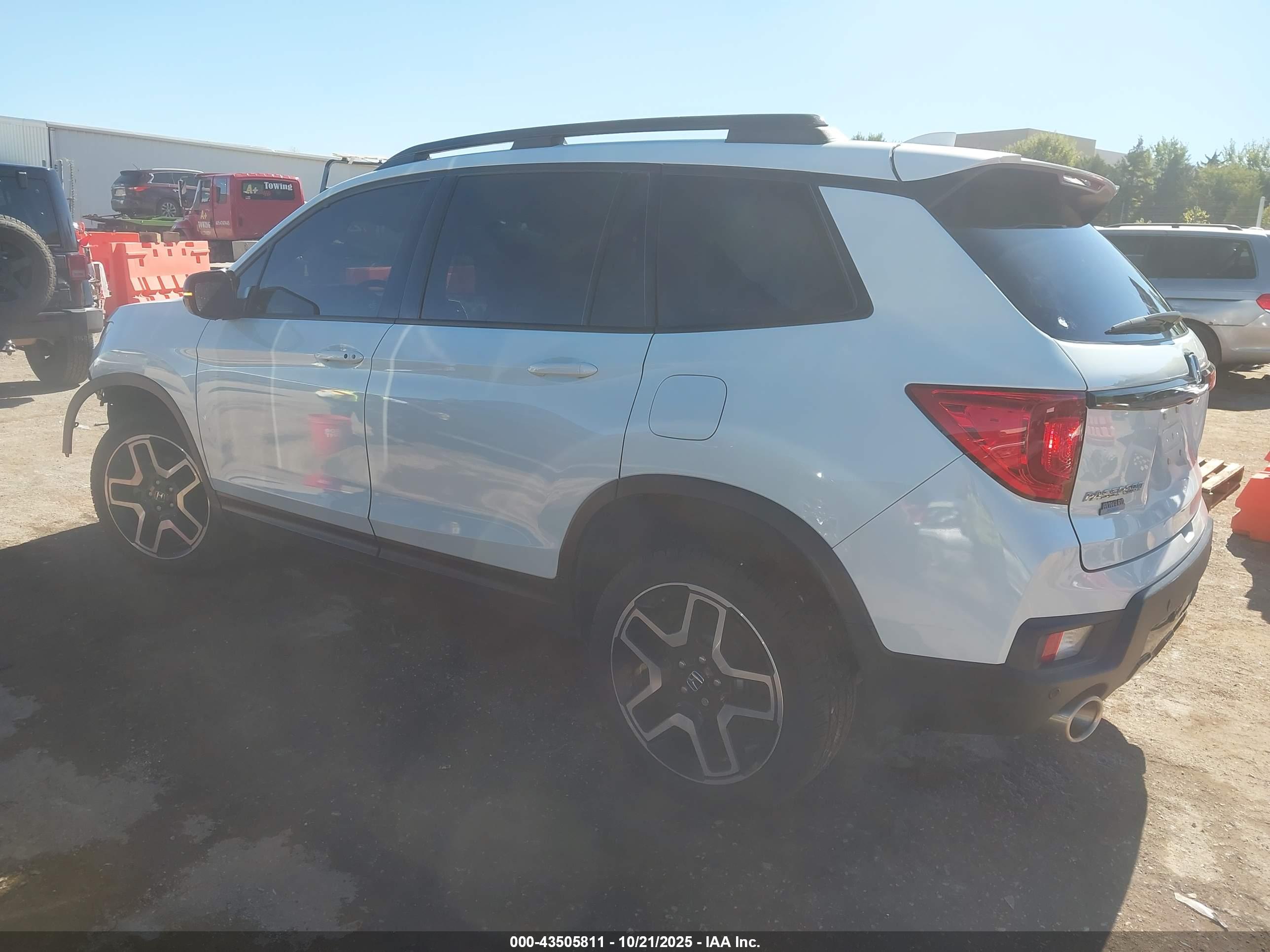 HONDA PASSPORT image 3