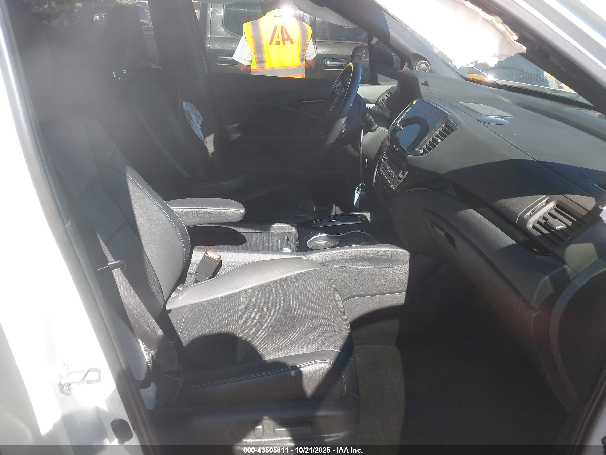 HONDA PASSPORT image 5