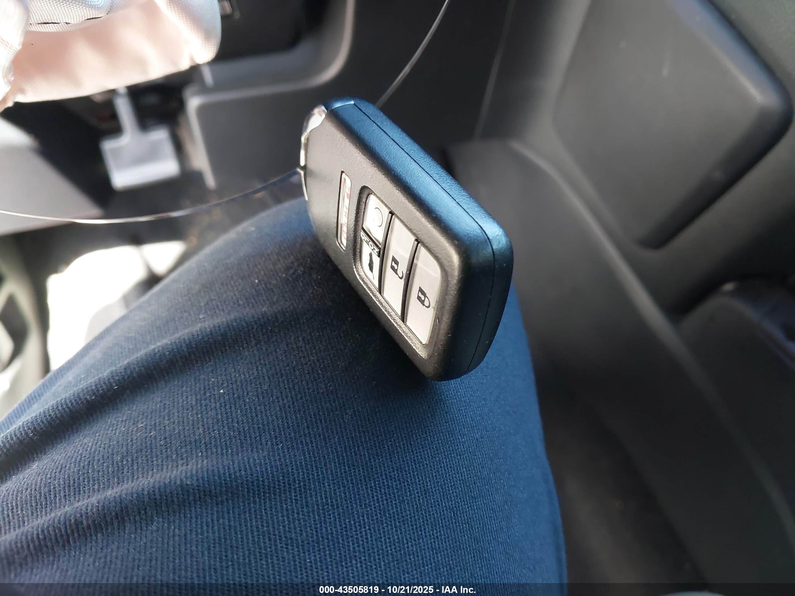 HONDA CR-V image 11
