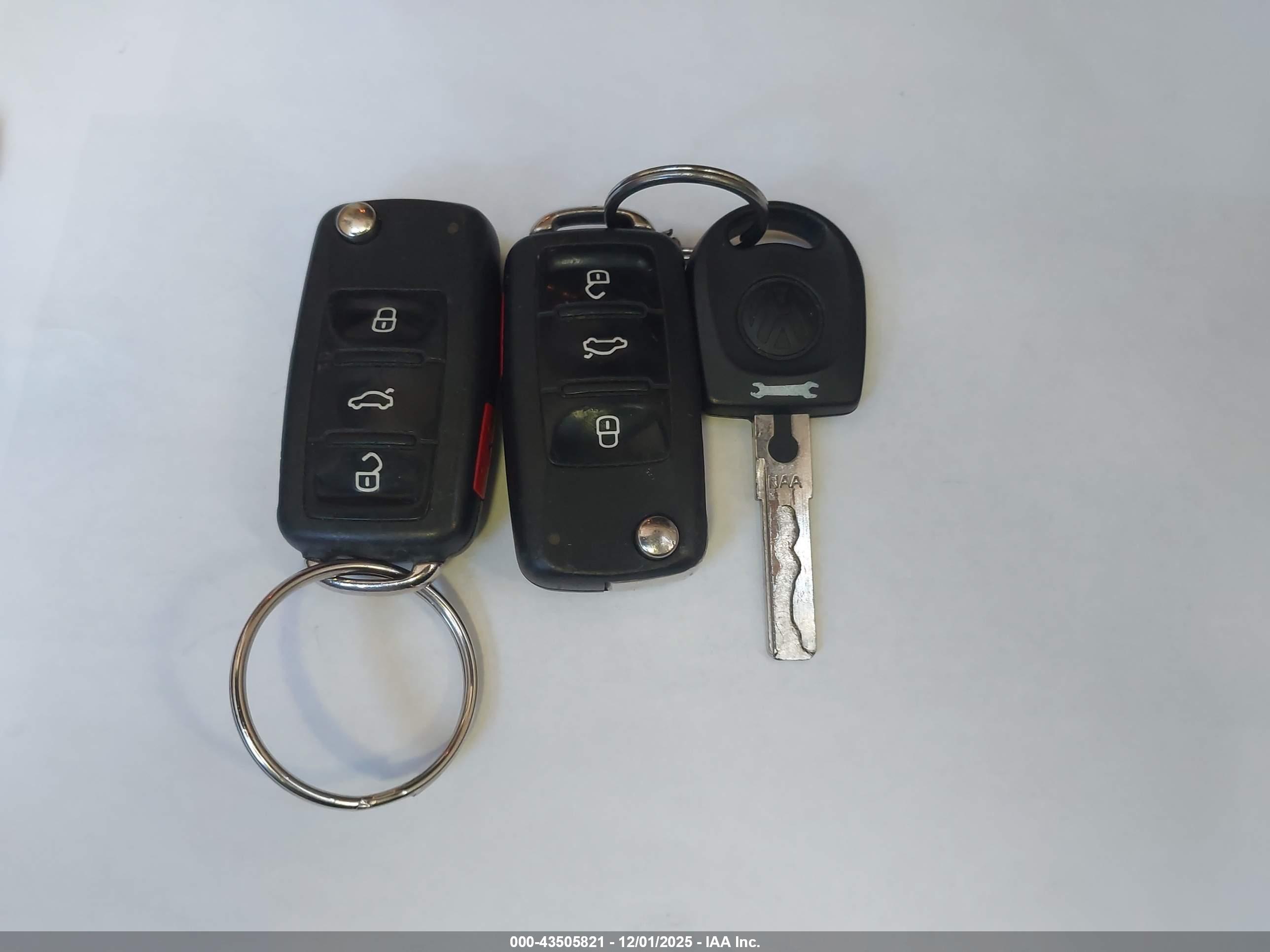 VOLKSWAGEN EOS image 11