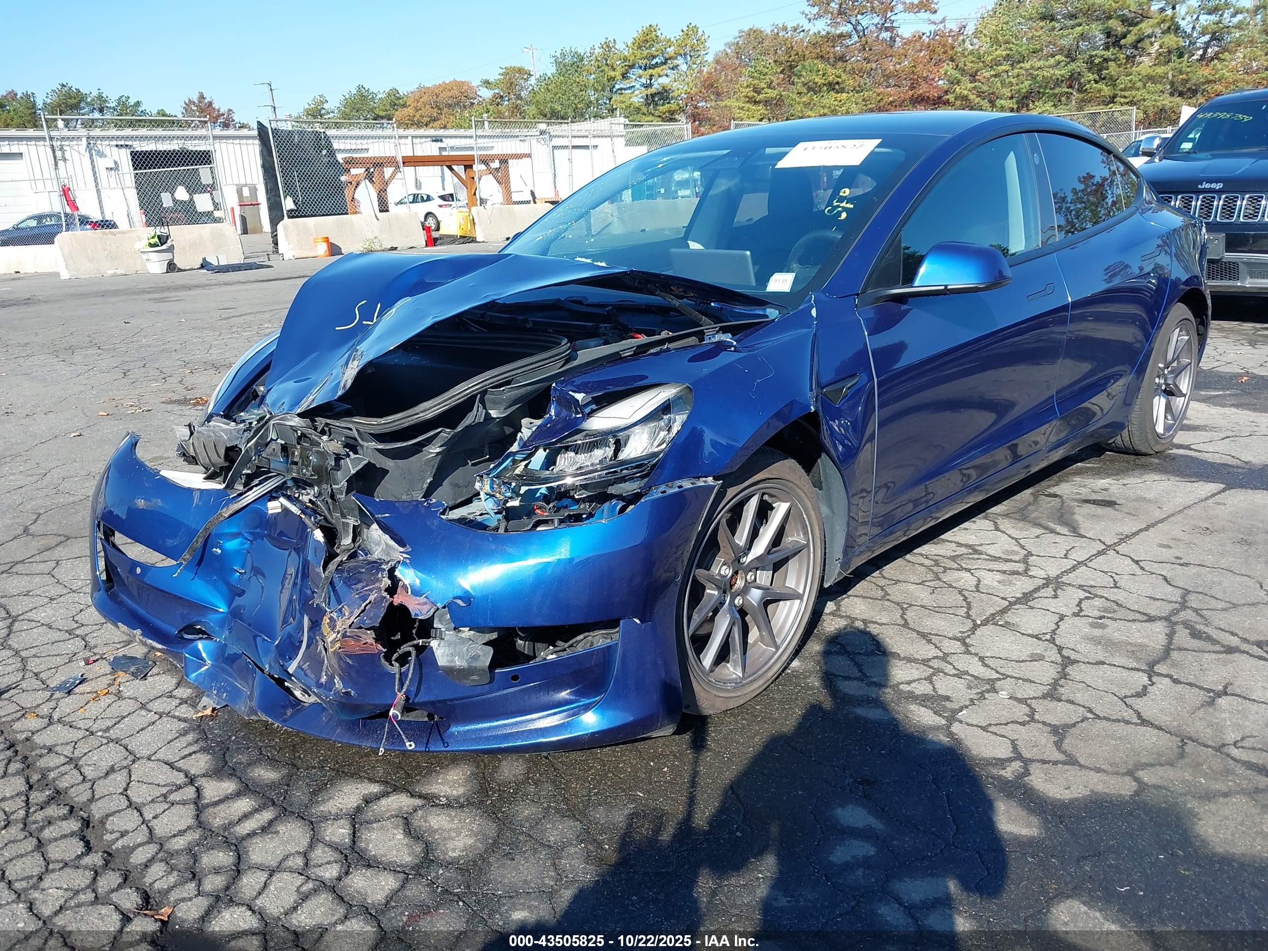 TESLA MODEL image 2