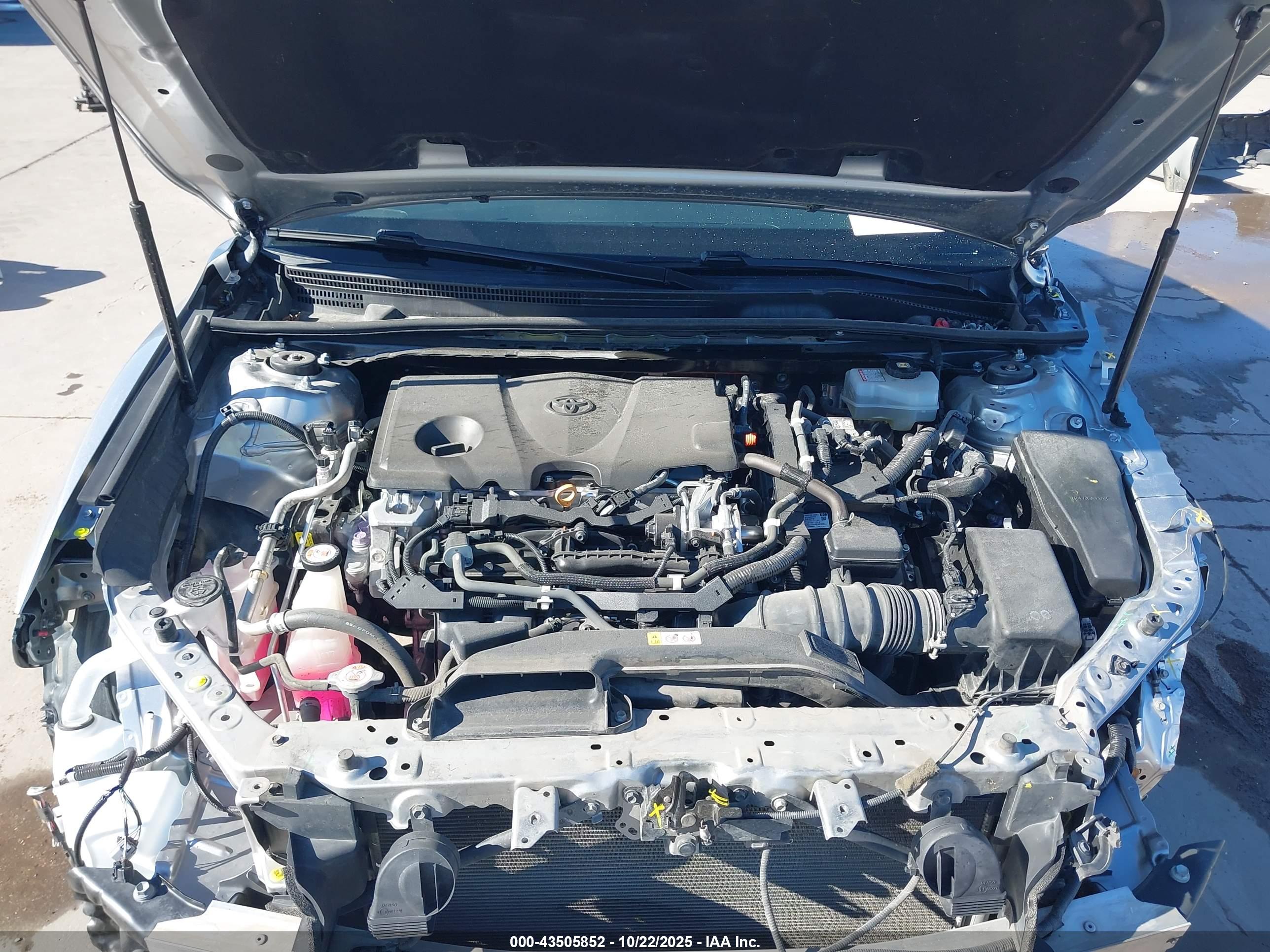 TOYOTA CAMRY image 10
