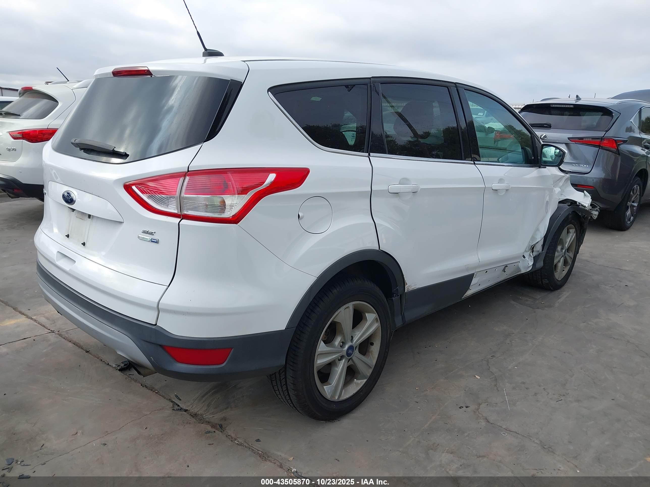 FORD ESCAPE image 4