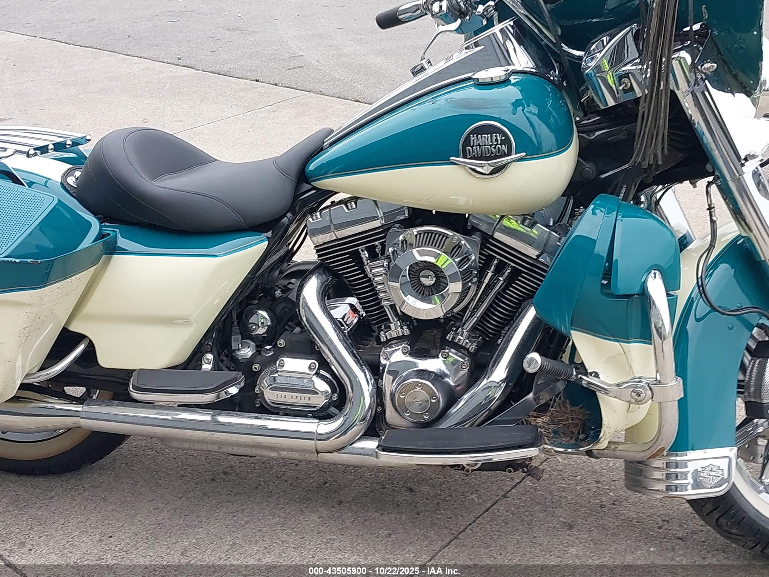 HARLEY-DAVIDSON FLHRC image 8
