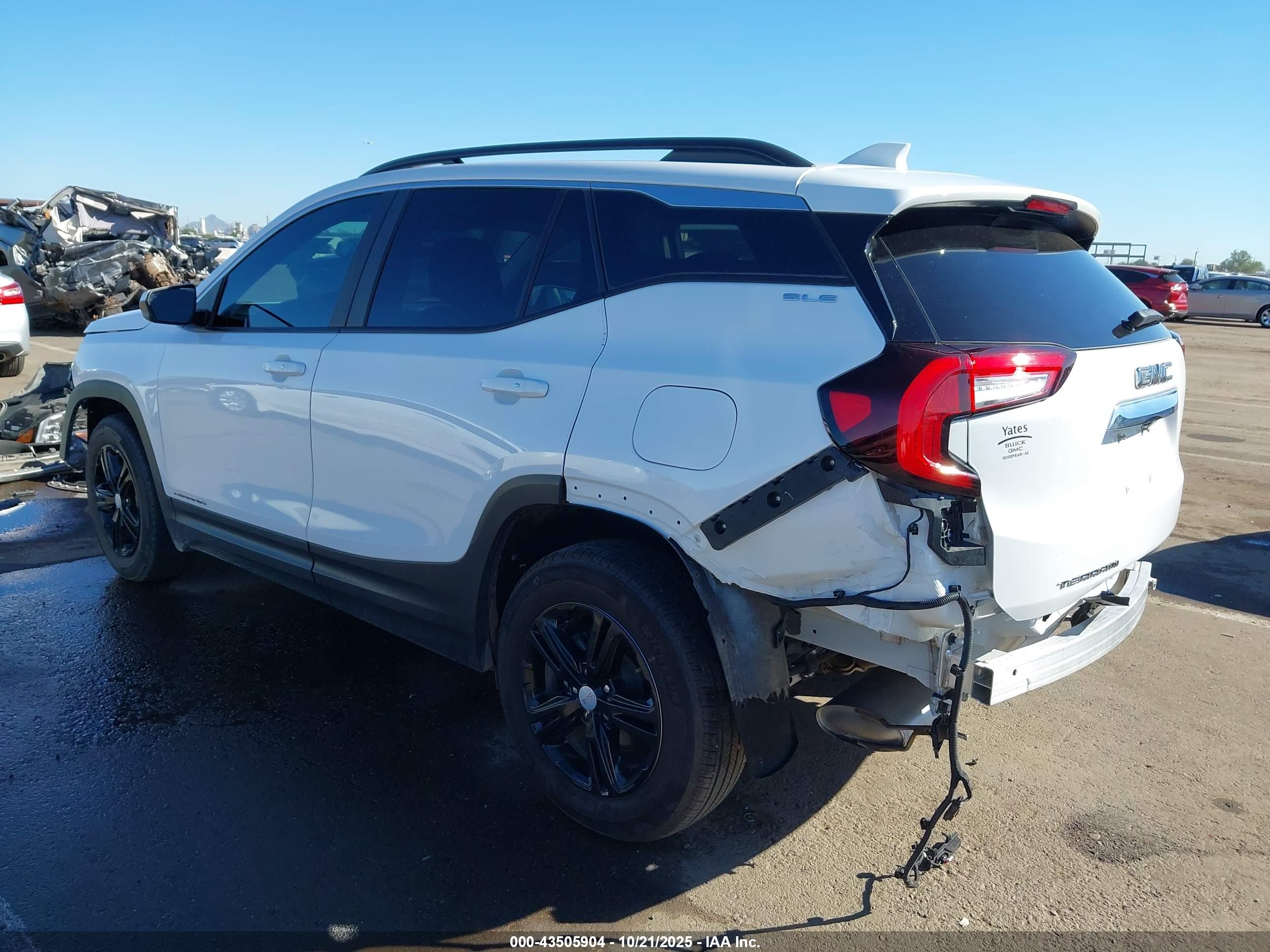GMC TERRAIN image 3