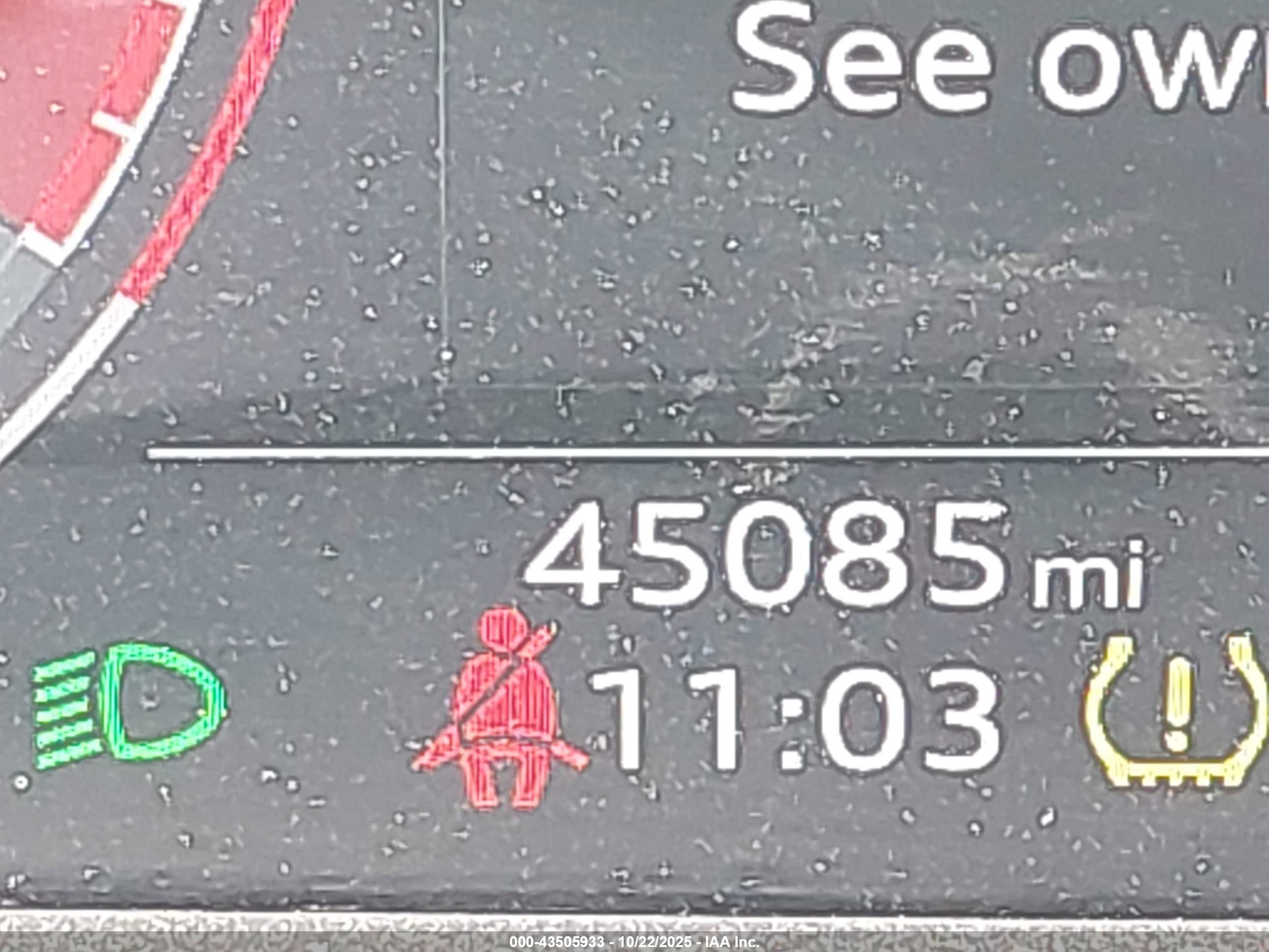 AUDI Q8 image 7