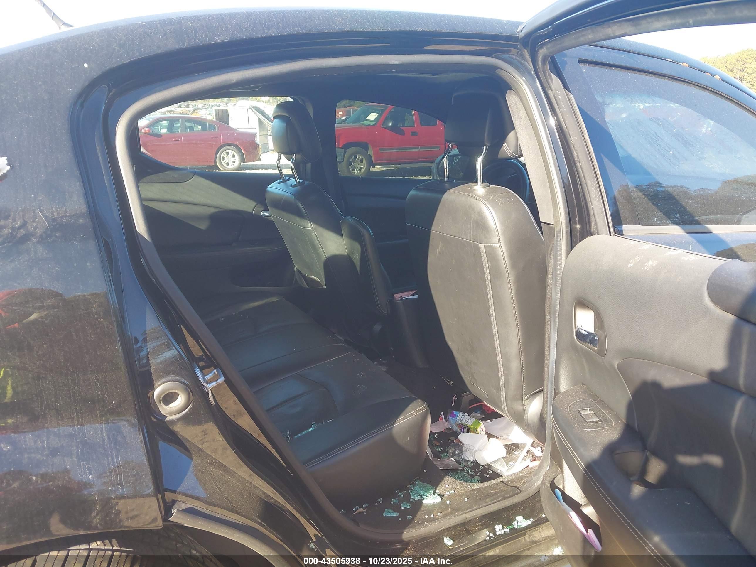 DODGE AVENGER image 8