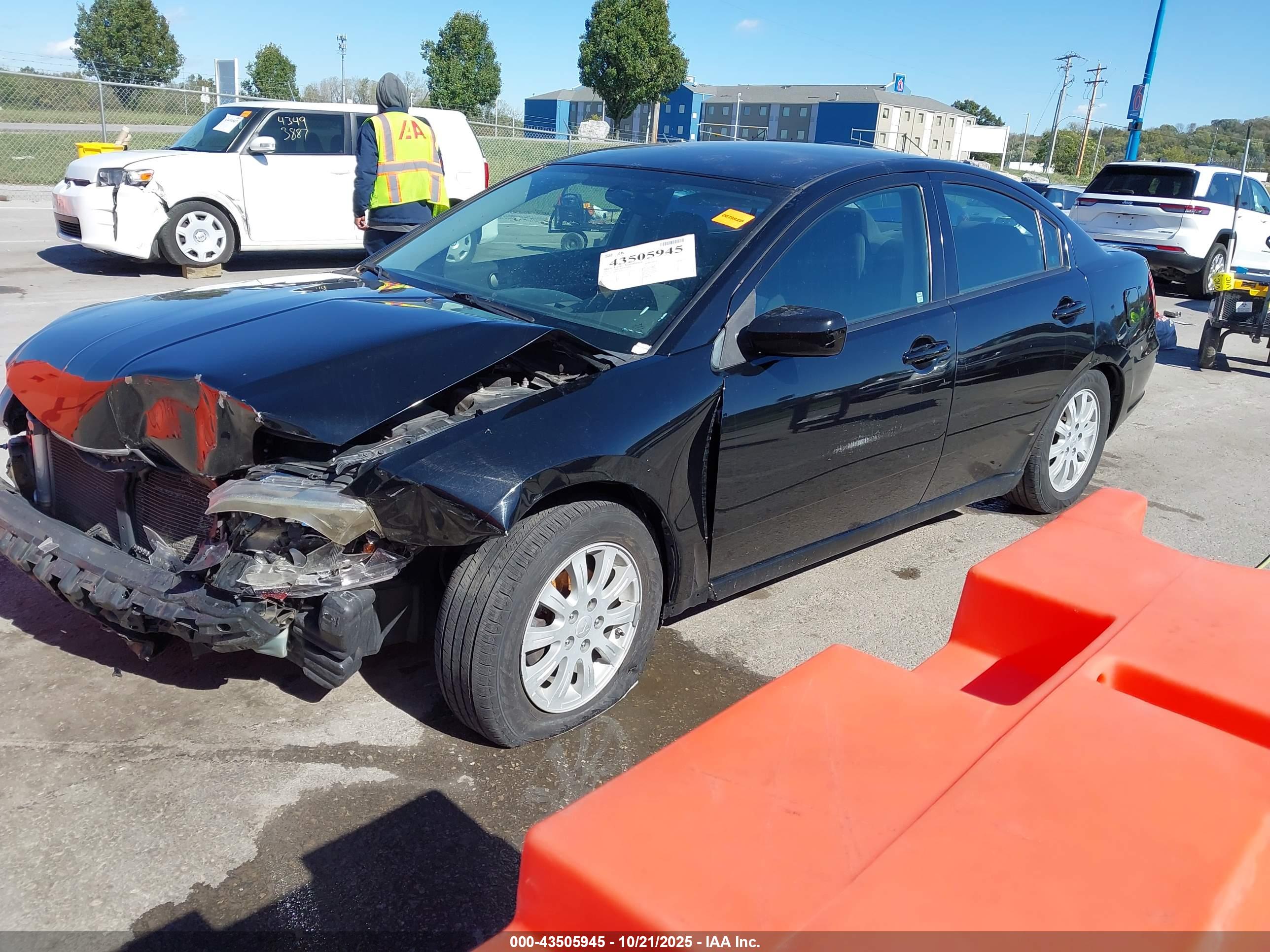 MITSUBISHI GALANT image 2