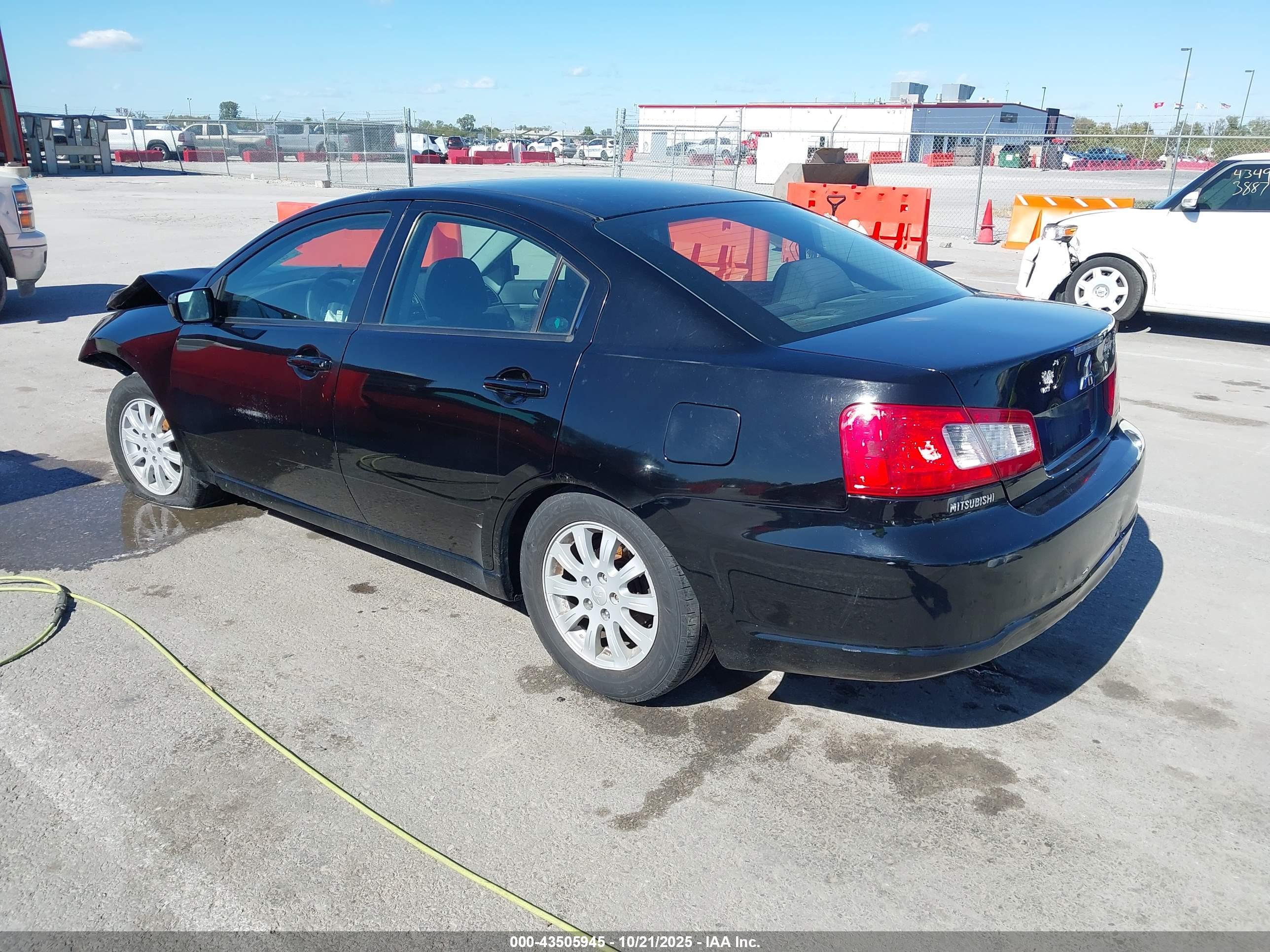 MITSUBISHI GALANT image 3
