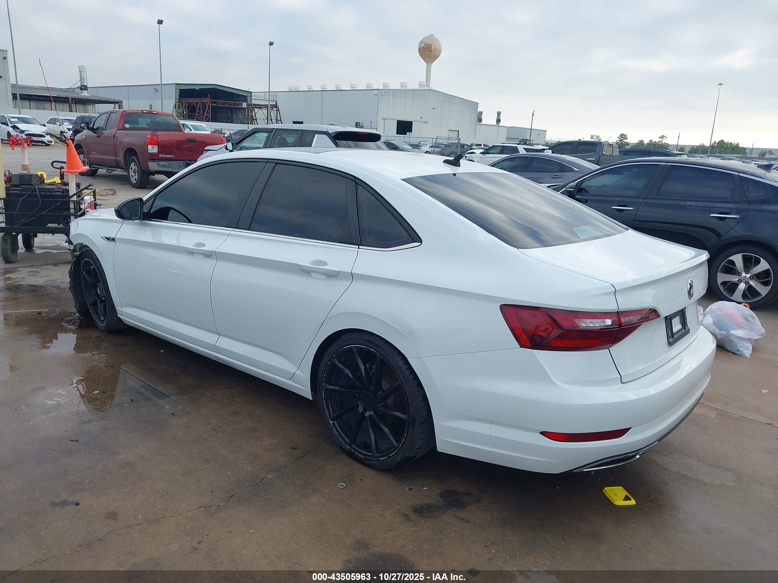 VOLKSWAGEN JETTA image 3
