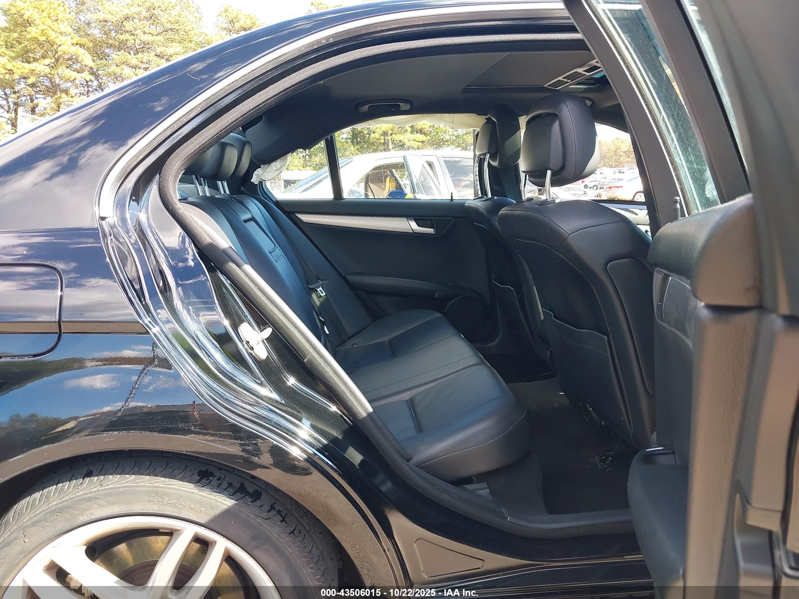 MERCEDES-BENZ C image 8