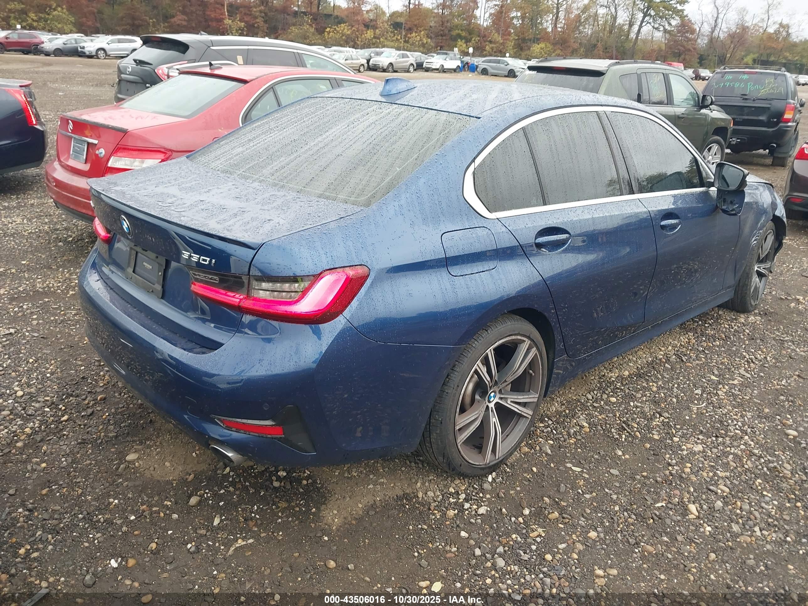 BMW 330I image 4