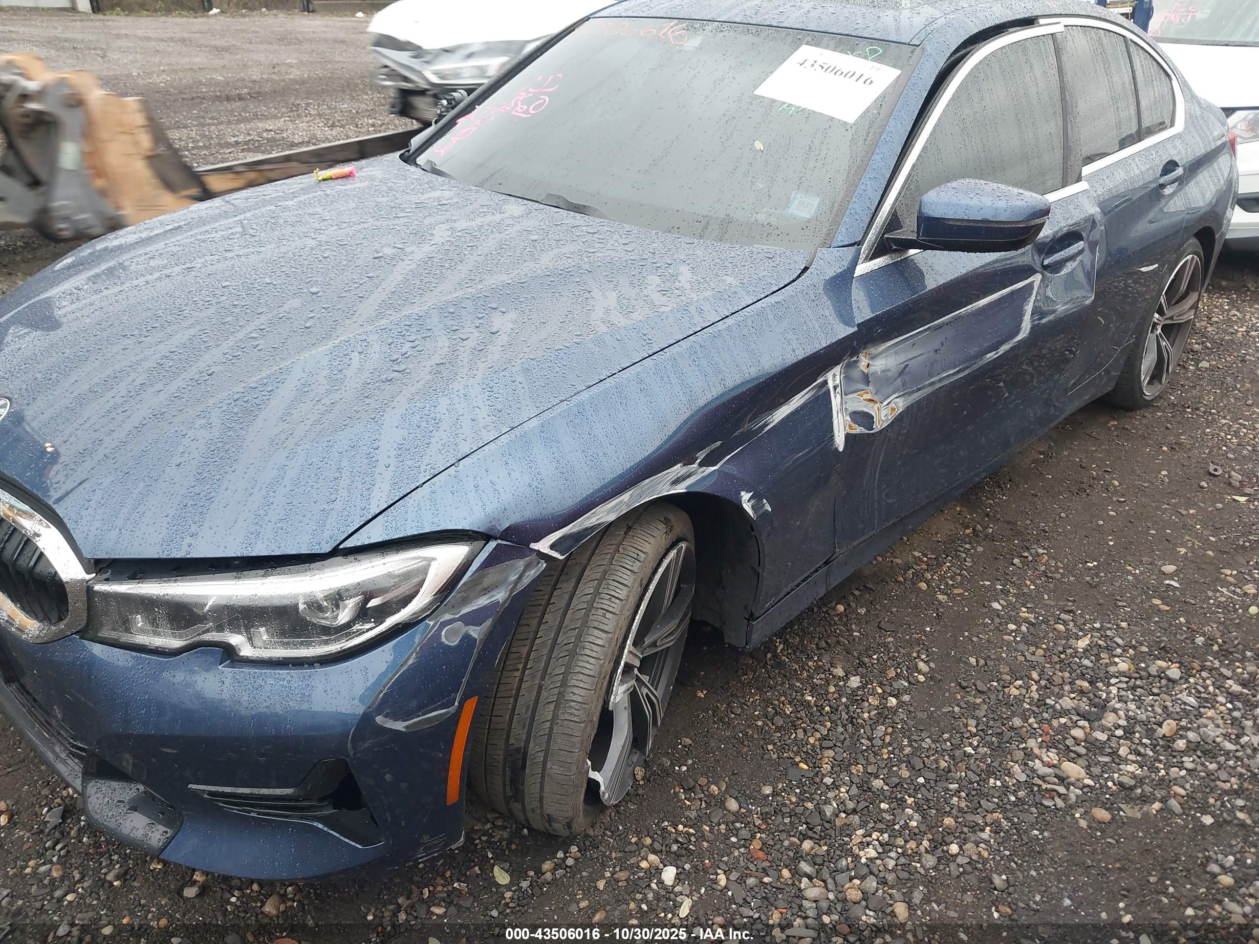 BMW 330I image 6