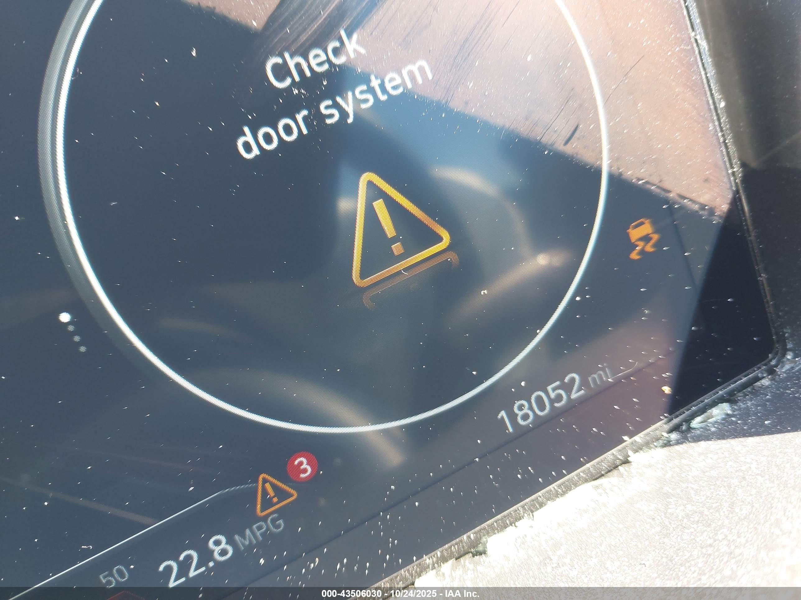 HYUNDAI TUCSON image 7