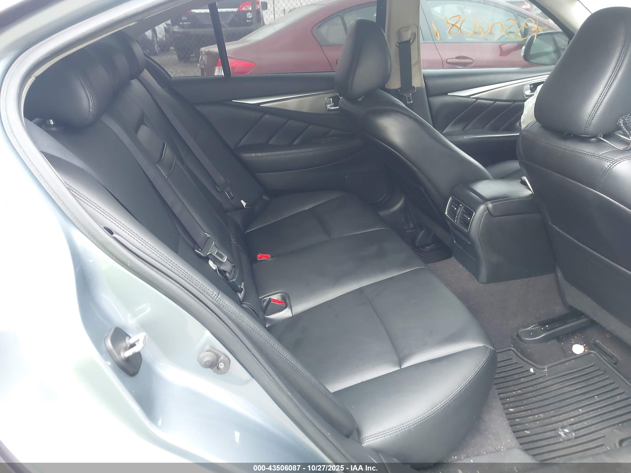 INFINITI Q50 image 8