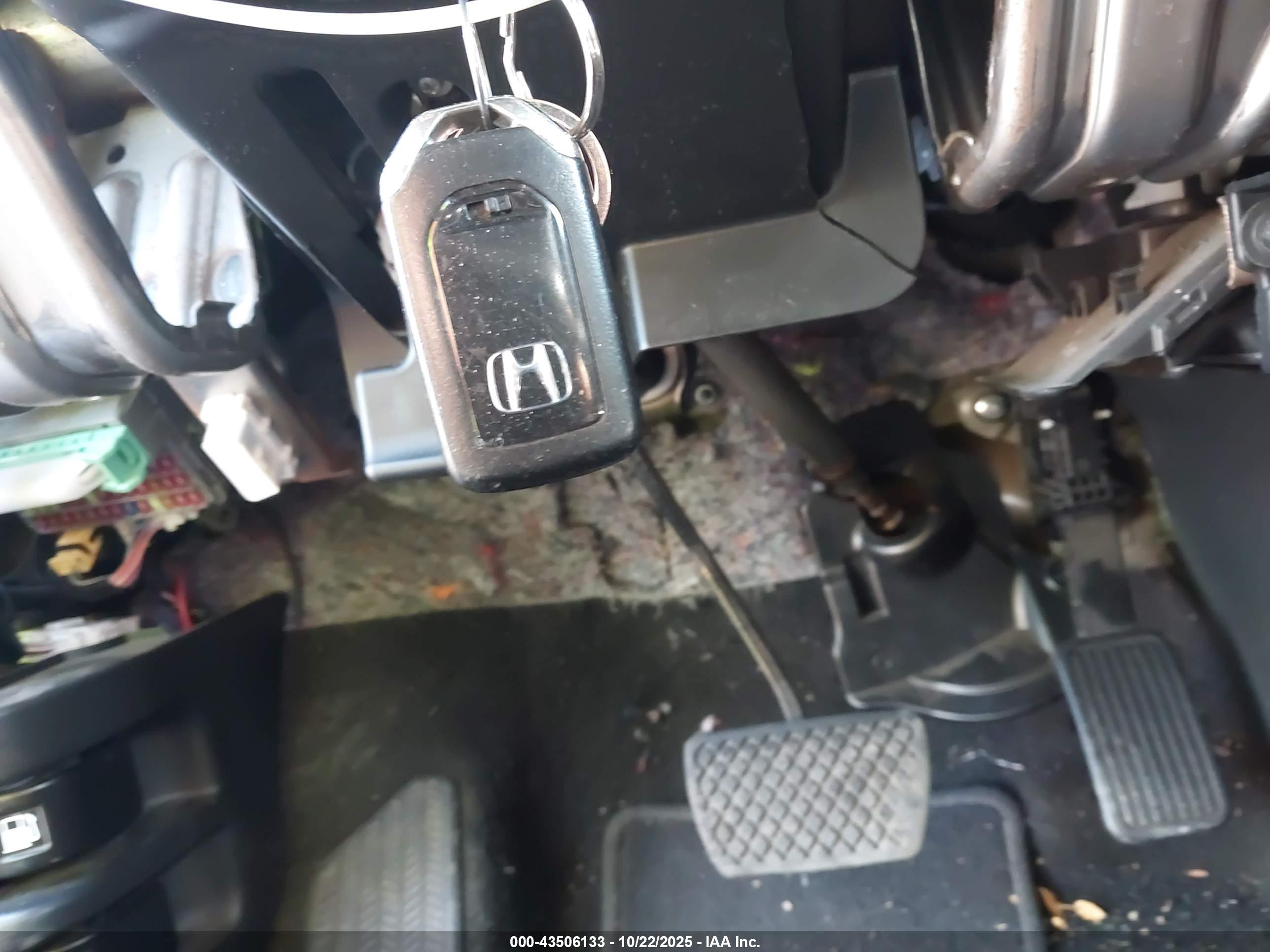 HONDA CR-V image 11