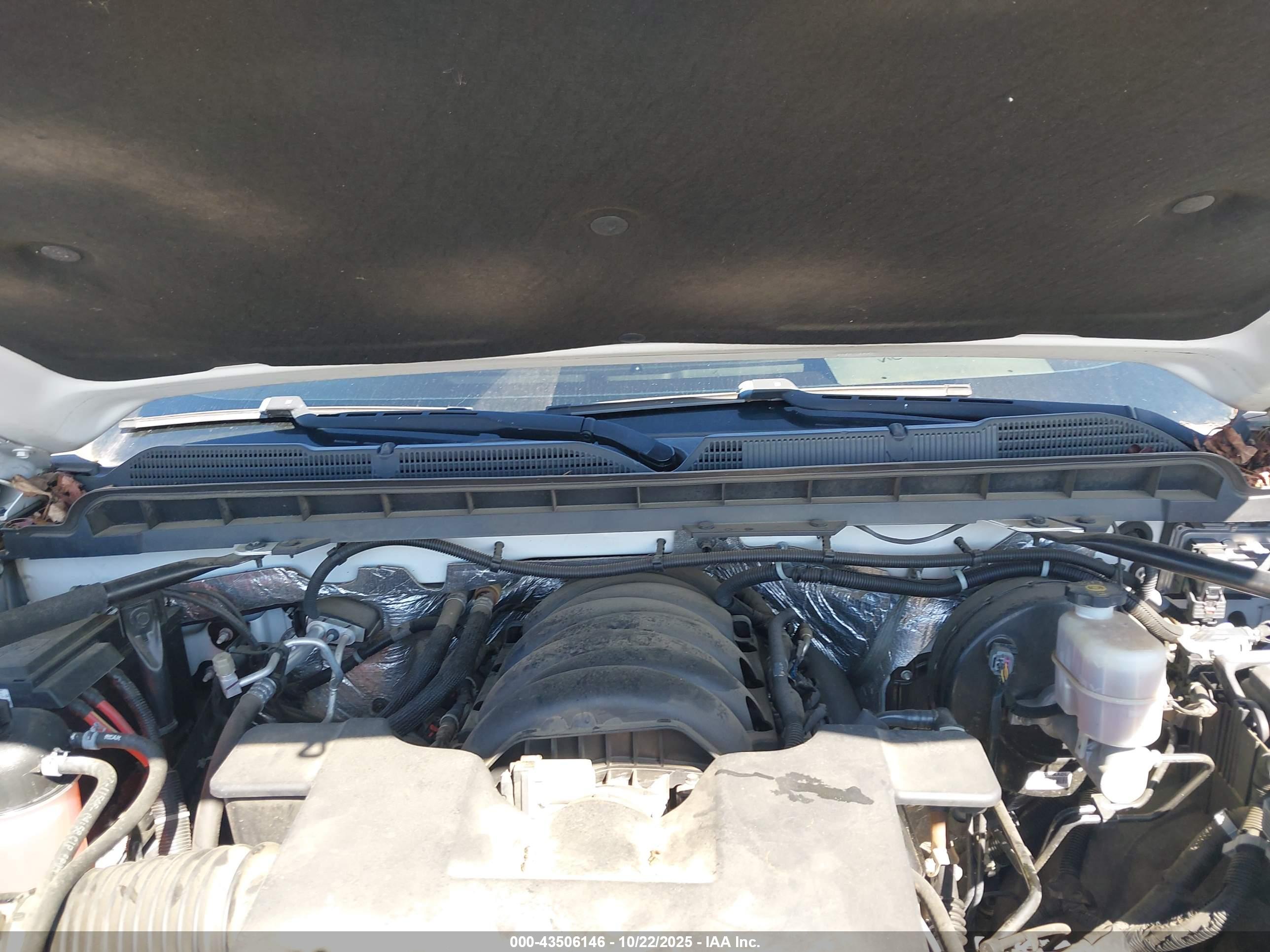 CHEVROLET SILVERADO image 10