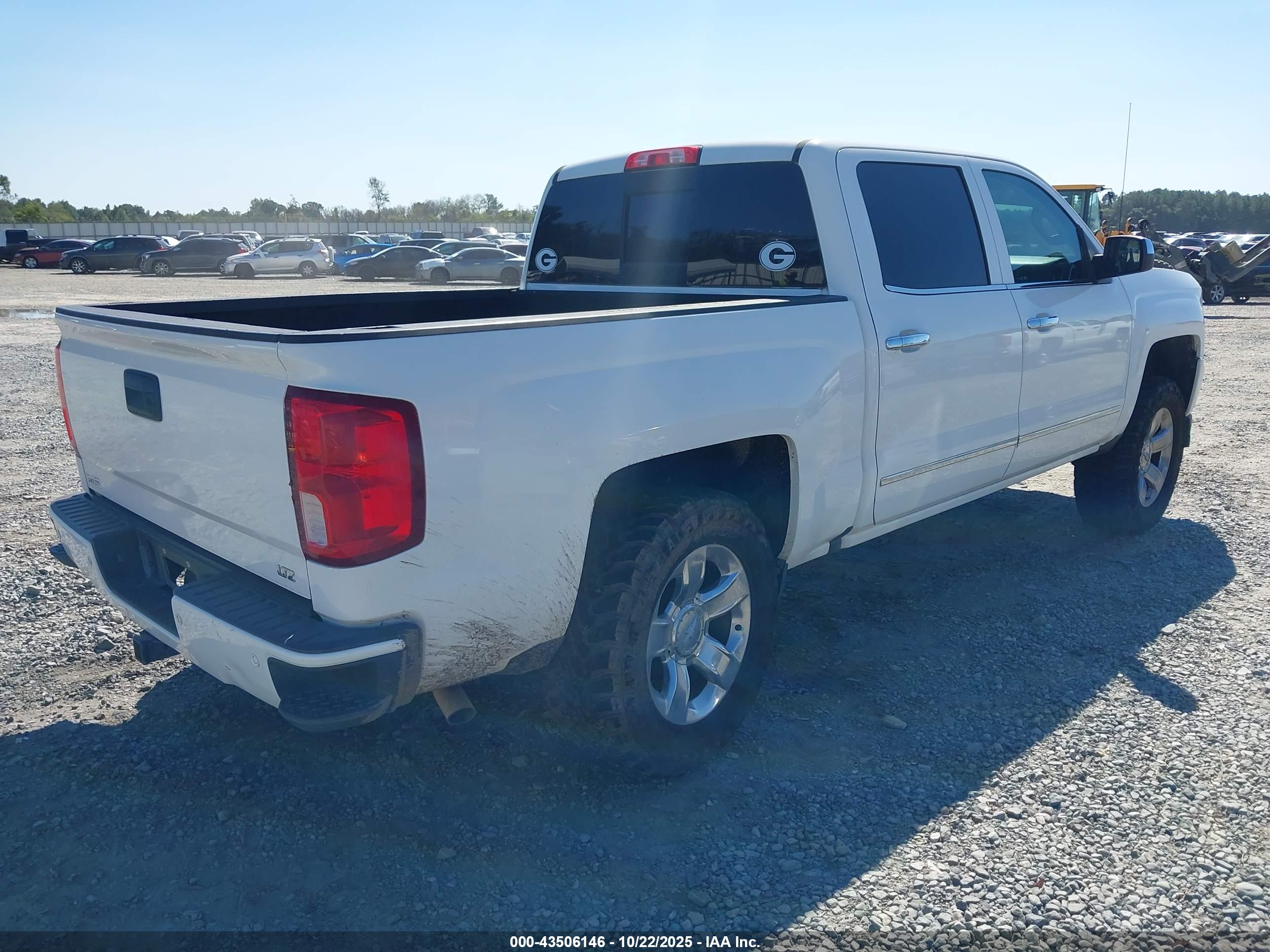 CHEVROLET SILVERADO image 4